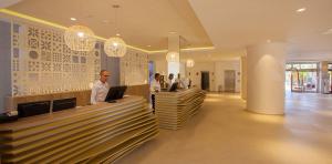 Abora Continental by Lopesan Hotels reception