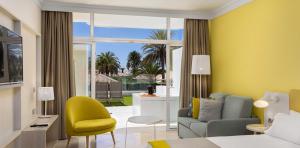 habitacion-double-garden-hotel-abora-catarina-by-lopesan-hotels-playa-del-ingles-gran-canaria	