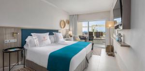 unique-solarium-room-corallium-dunamar-by-lopesan-hotels-playa-del-ingles-gran-canaria	