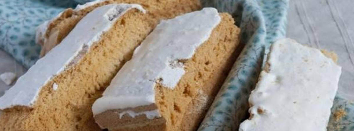 Moya-cake-is-a-crispy-and-dry-sweet