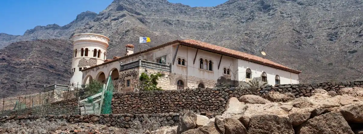 Winter house