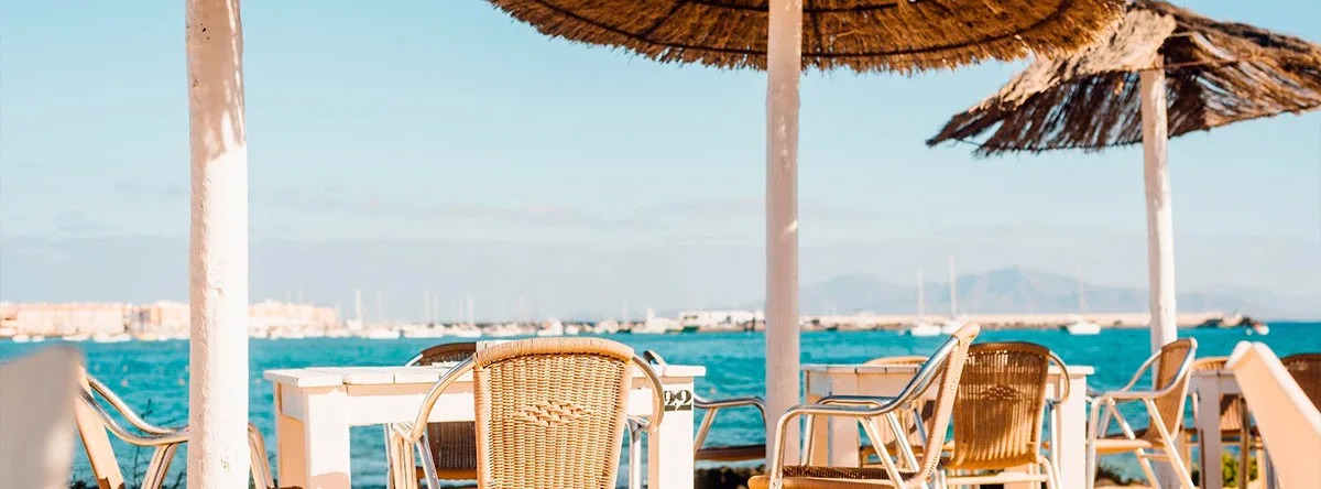 When is it least windy in Fuerteventura
