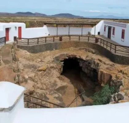 Cueva del Llano