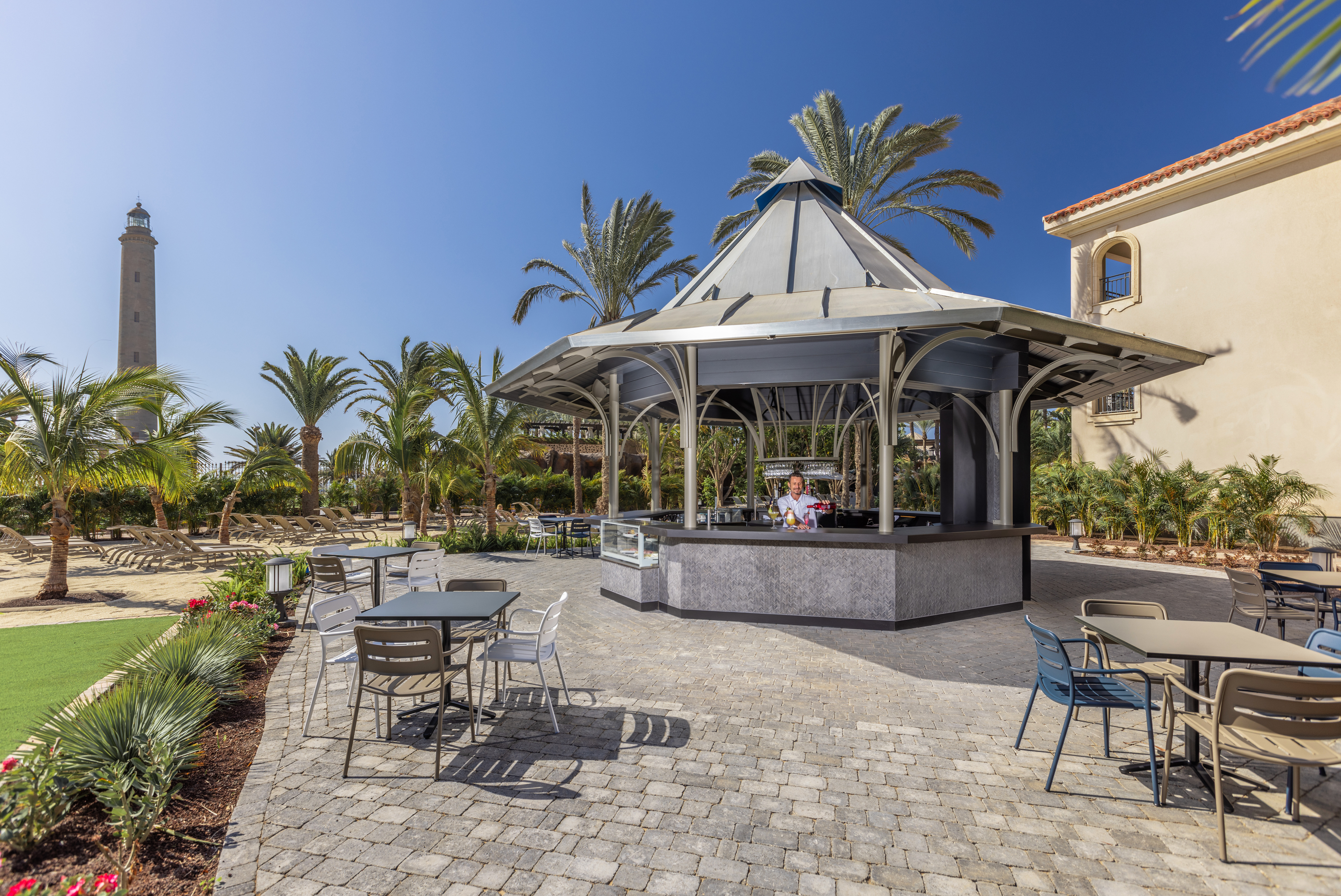 unique club bar piscina hotel lopesan costa meloneras