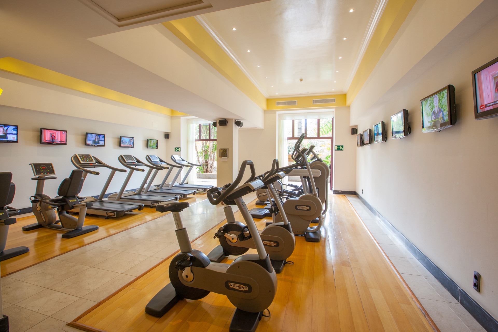imágenes gimnasio hotel lopesan costa meloneras