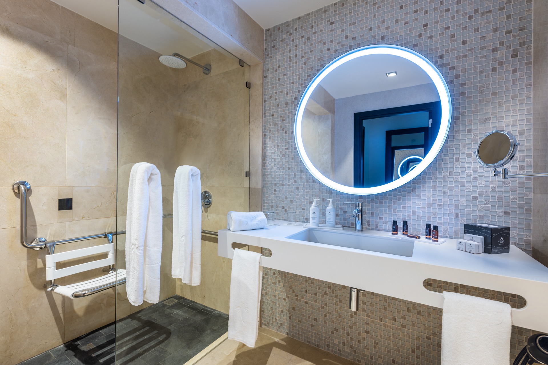 badezimmer unique deluxe zimmer hotel lopesan costa meloneras fotos