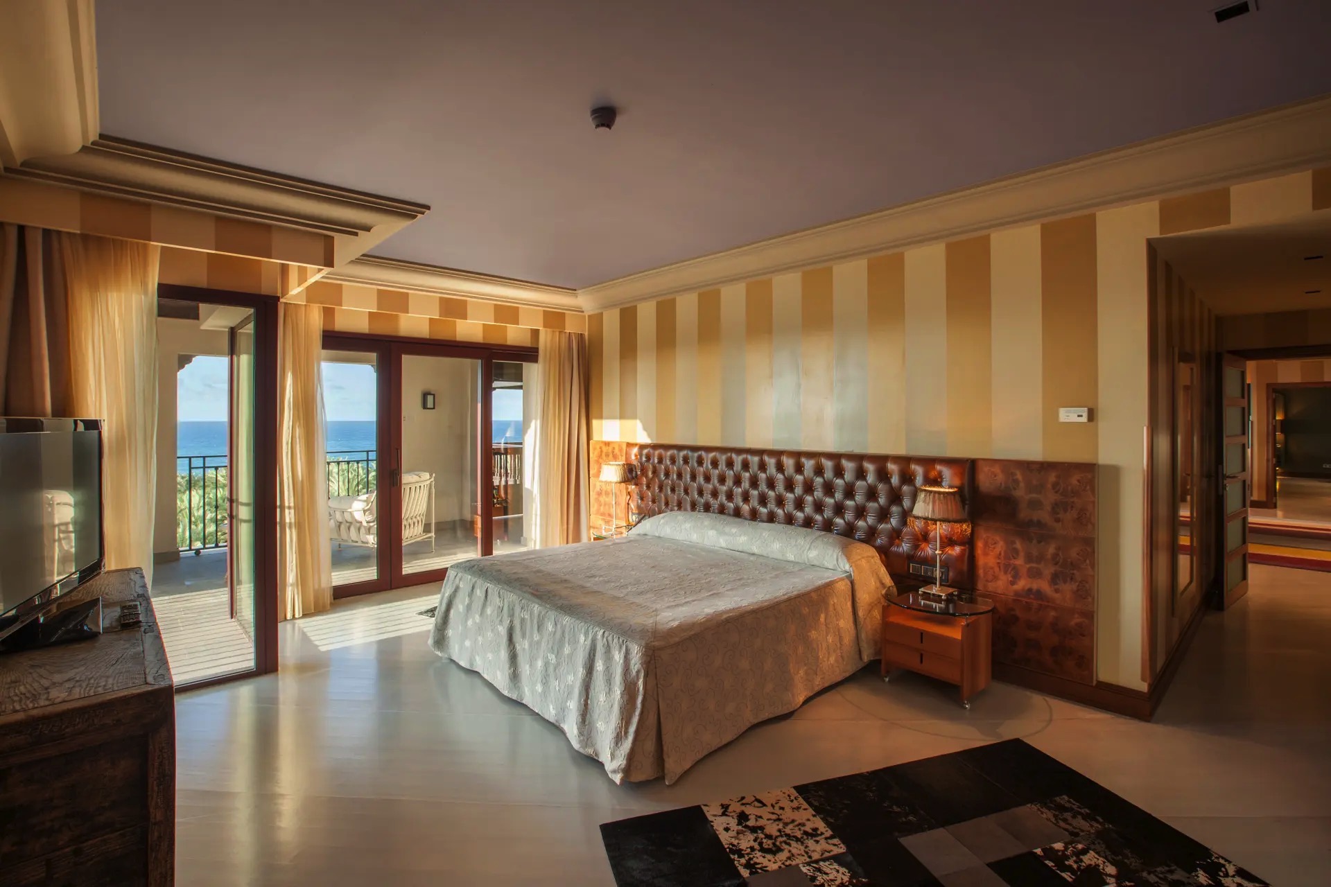 bett lopesan costa meloneras resort & spa royal suite