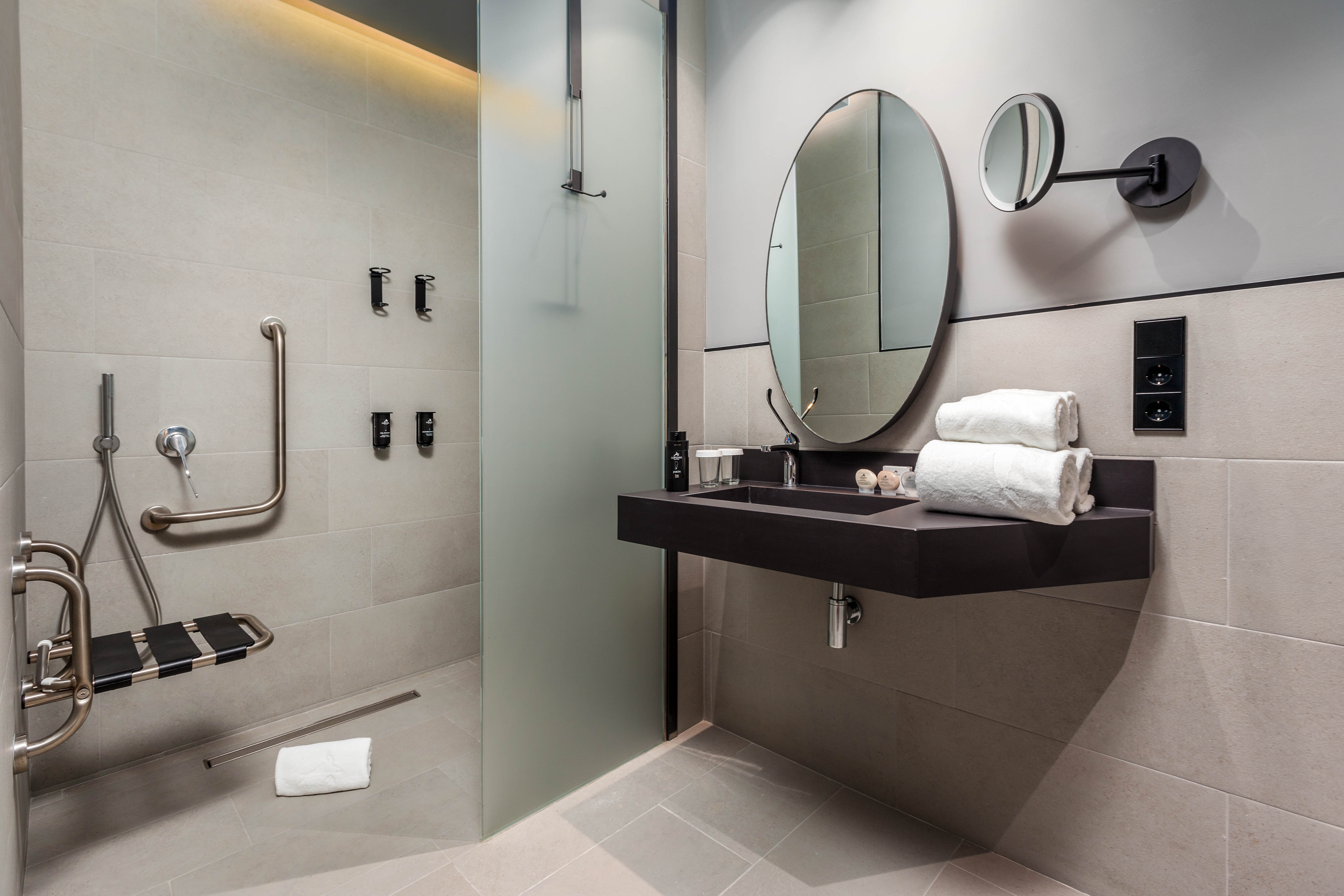 bathroom double standard adapted room faro lopesan collection hotel