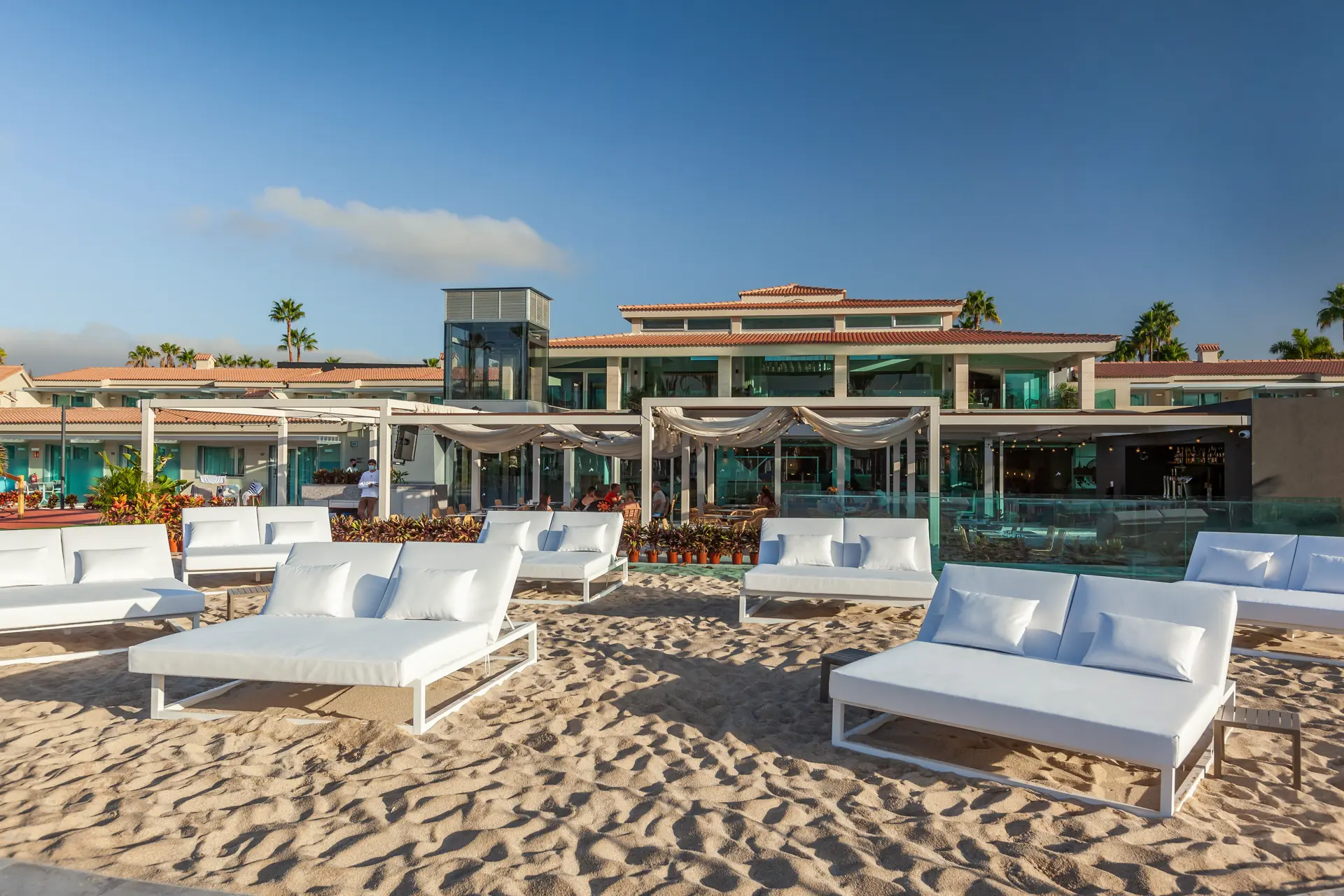 fotos hotel kumara serenoa zona relax