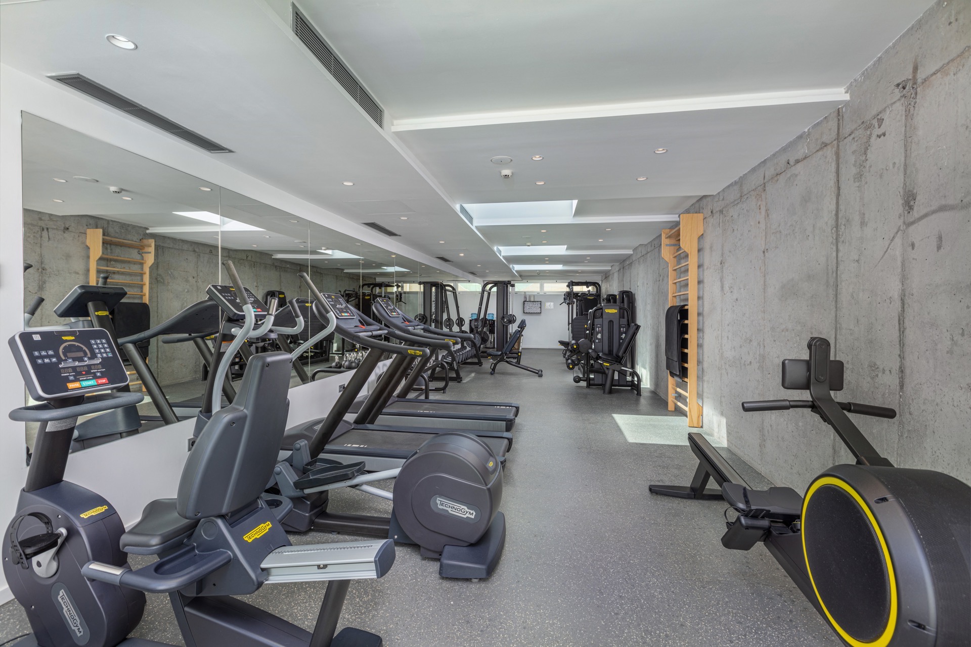 fotos gimnasio hotel kumara serenoa