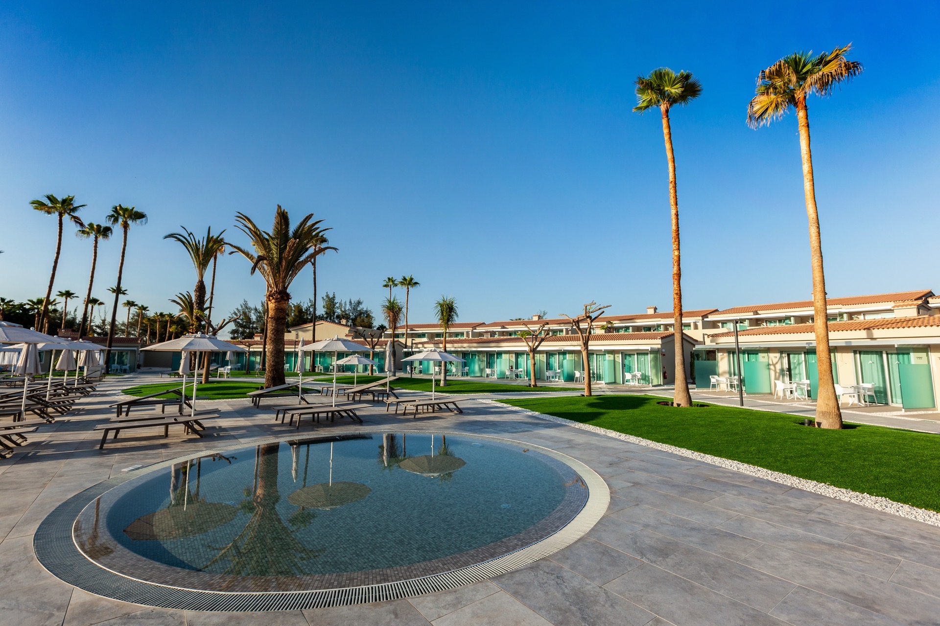 fotos piscina infantil hotel kumara serenoa