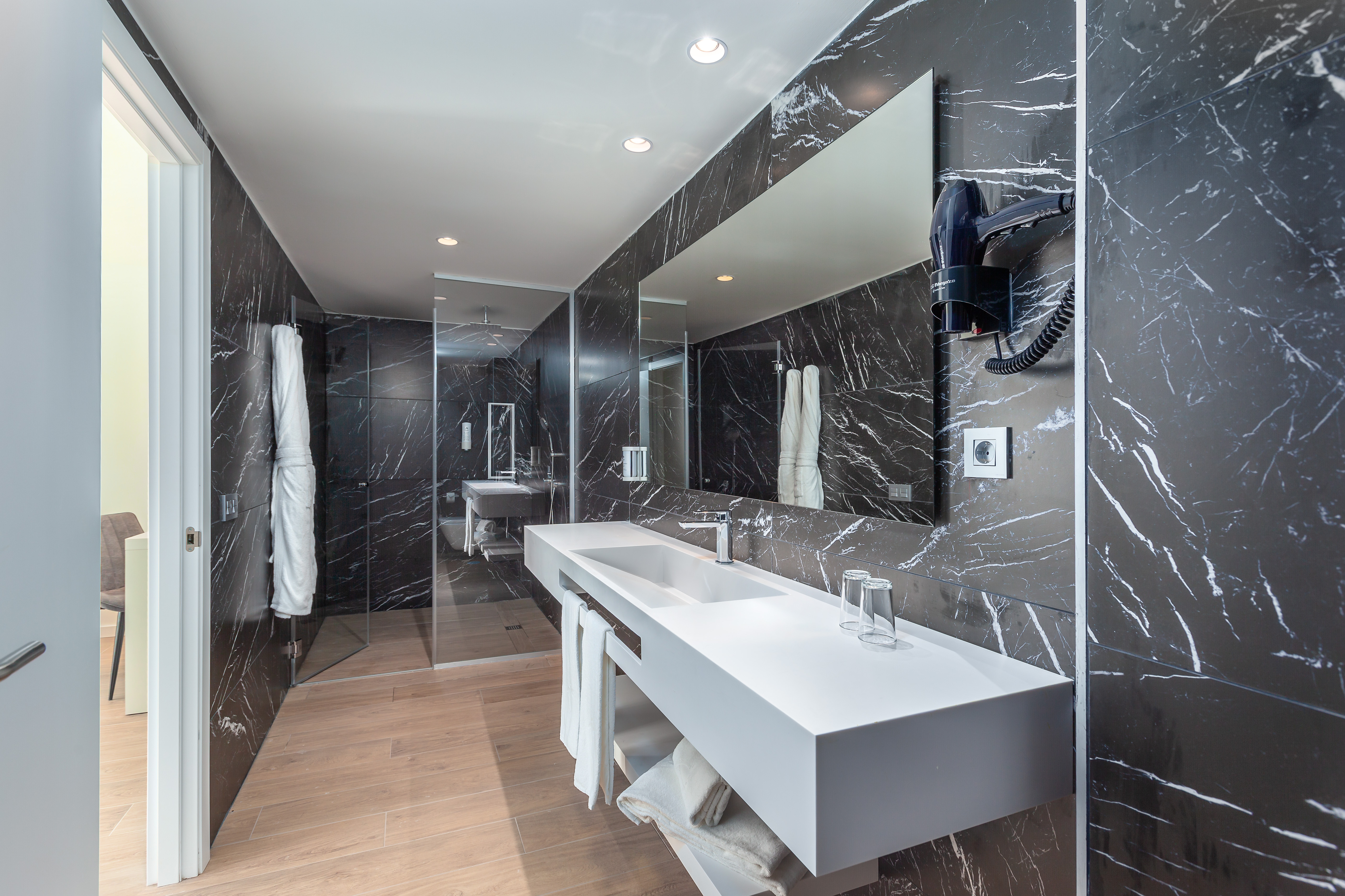 photos bathroom rooms hotel kumara serenoa aos suite