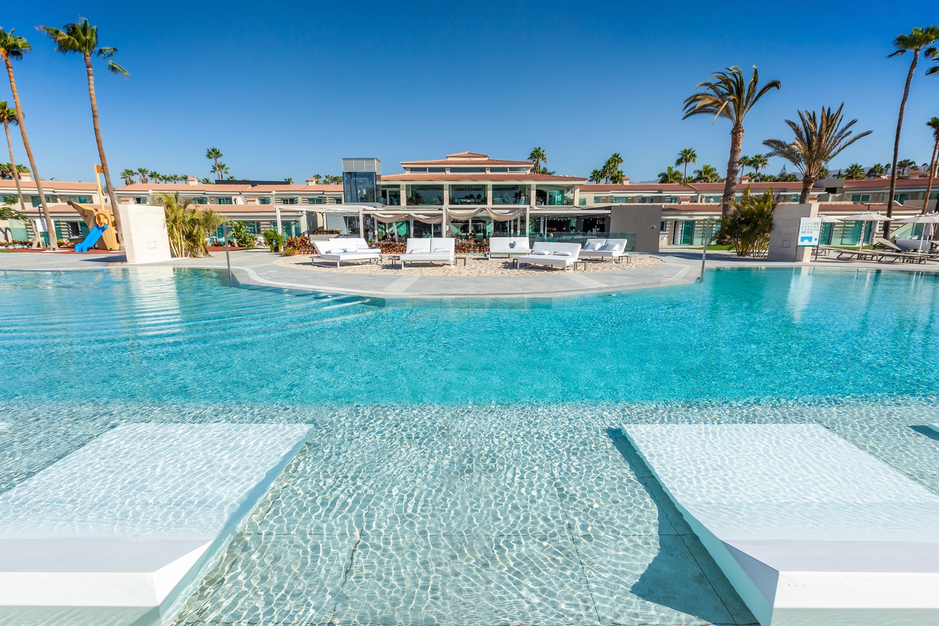hotel mit pool kumara serenoa