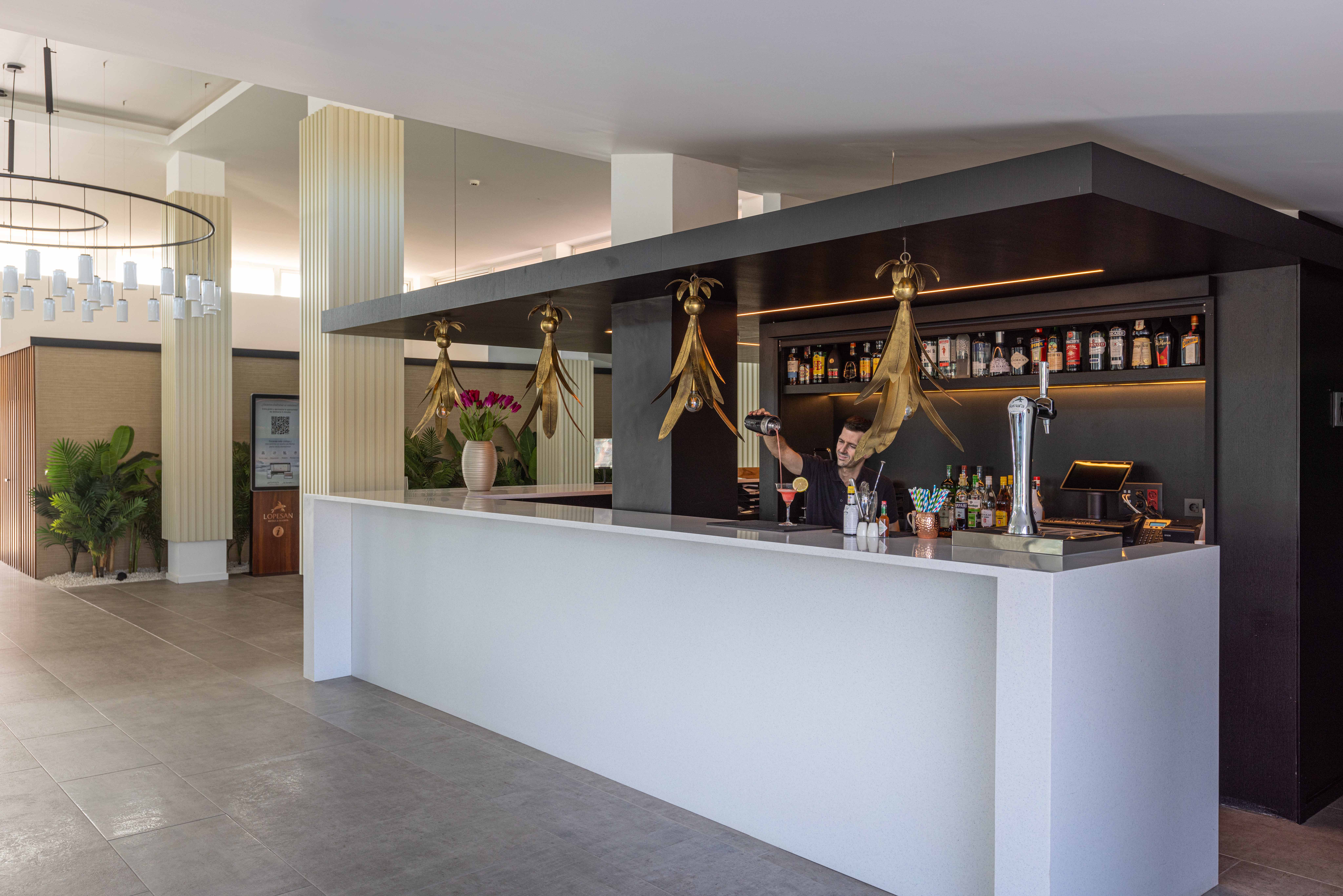 O2 BAR (2)