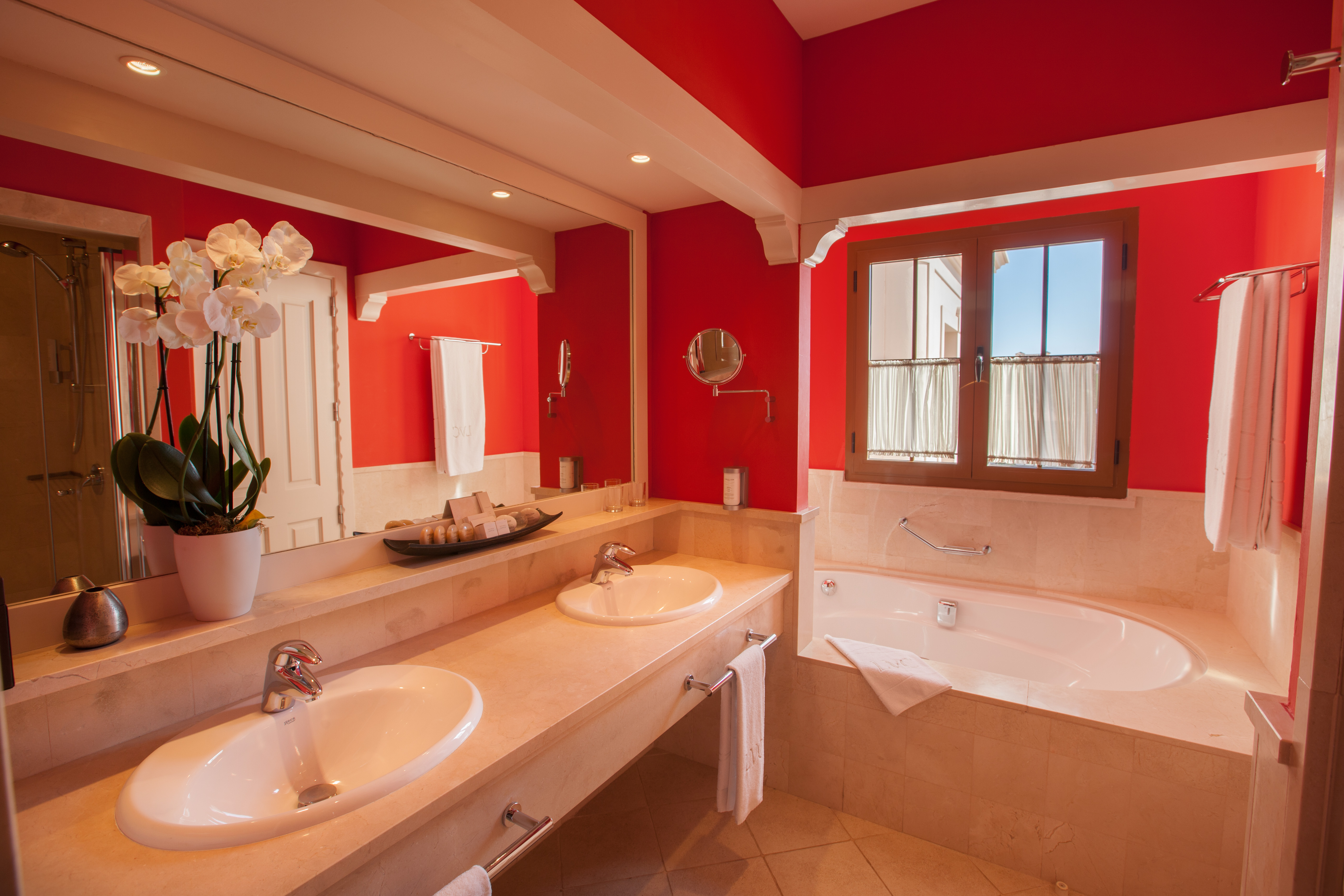 bathroom lopesan villa del conde royal suite