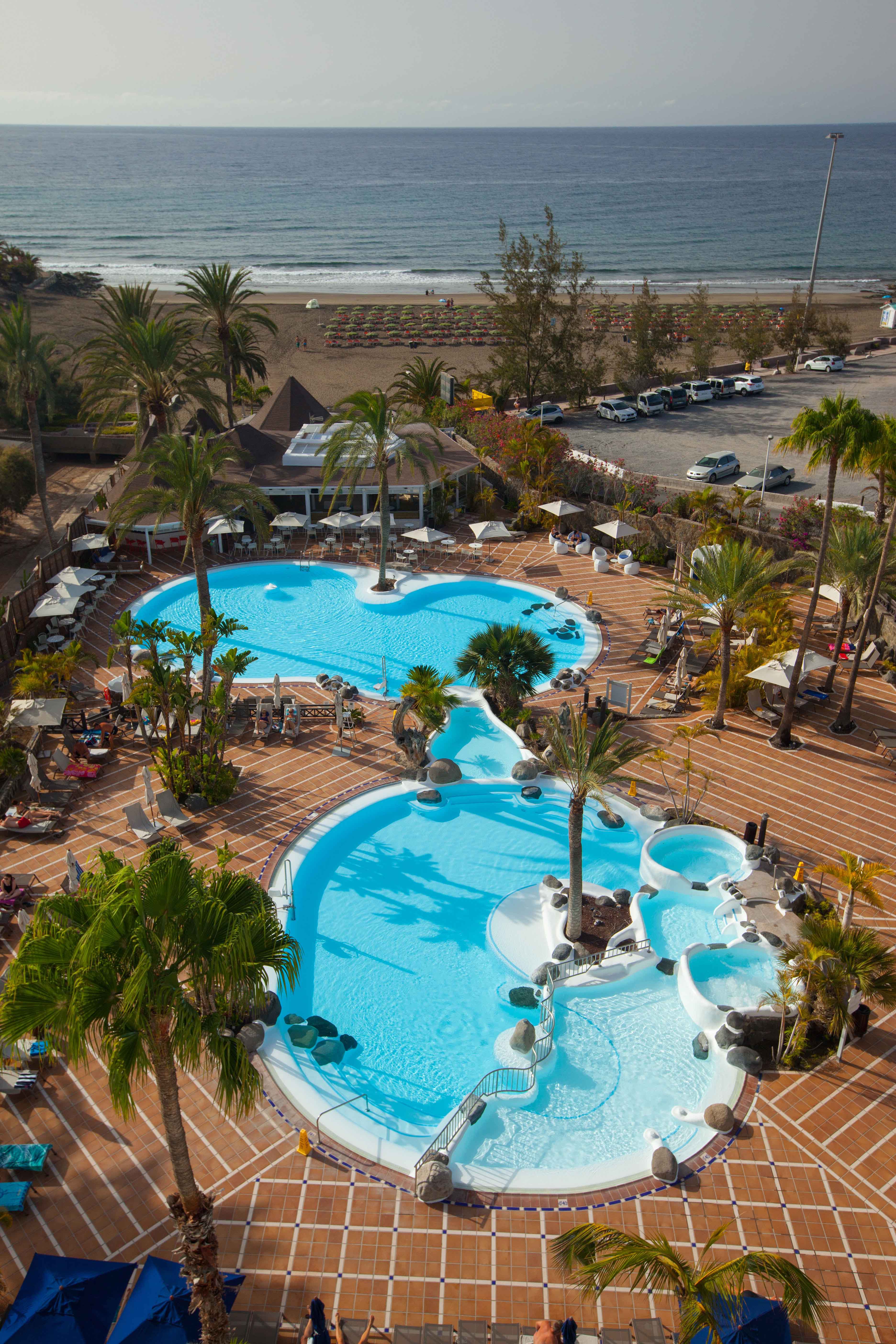 primera linea de playa hotel corallium beach