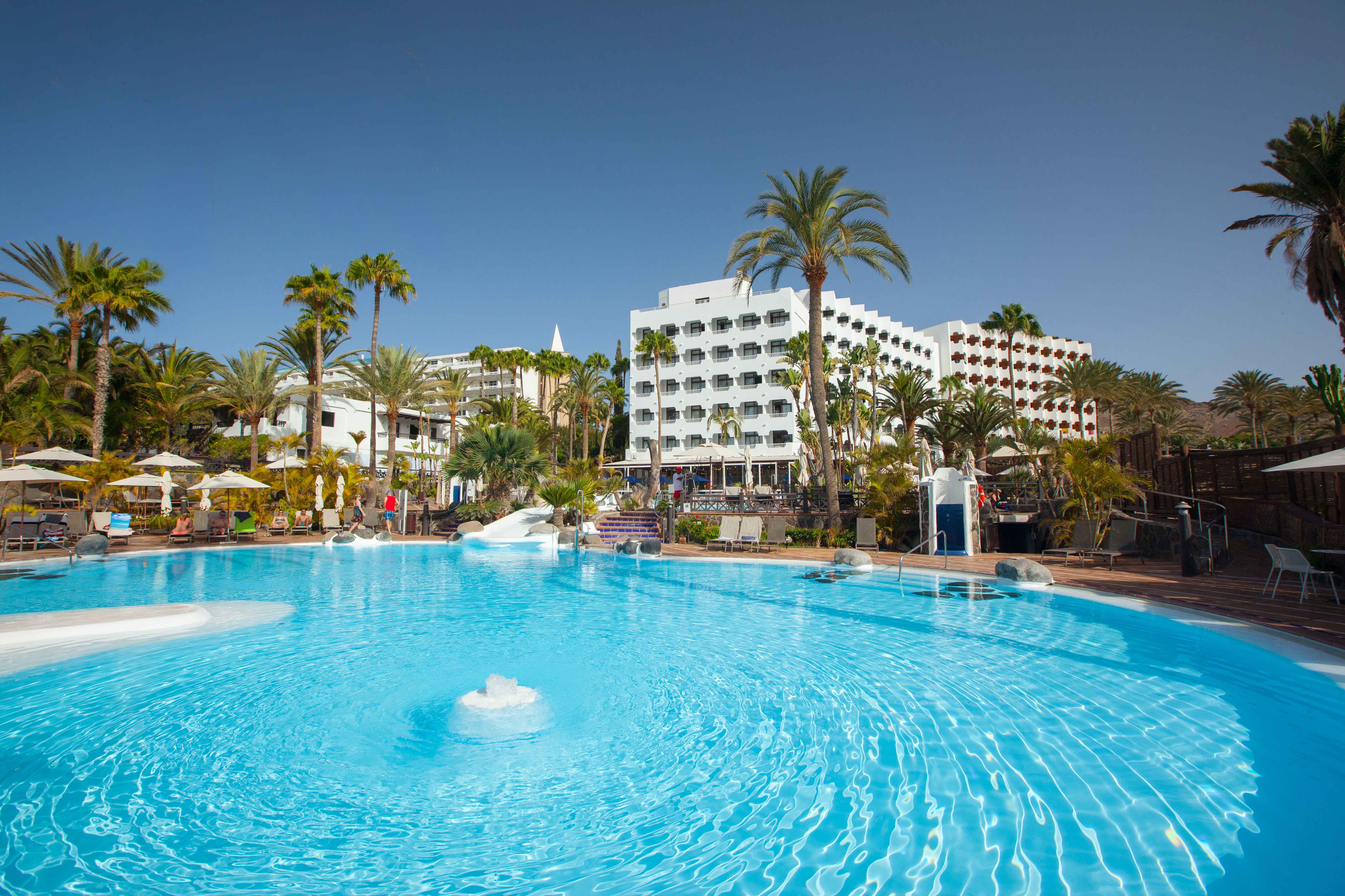 fotos piscina corallium beach by lopesan hotels