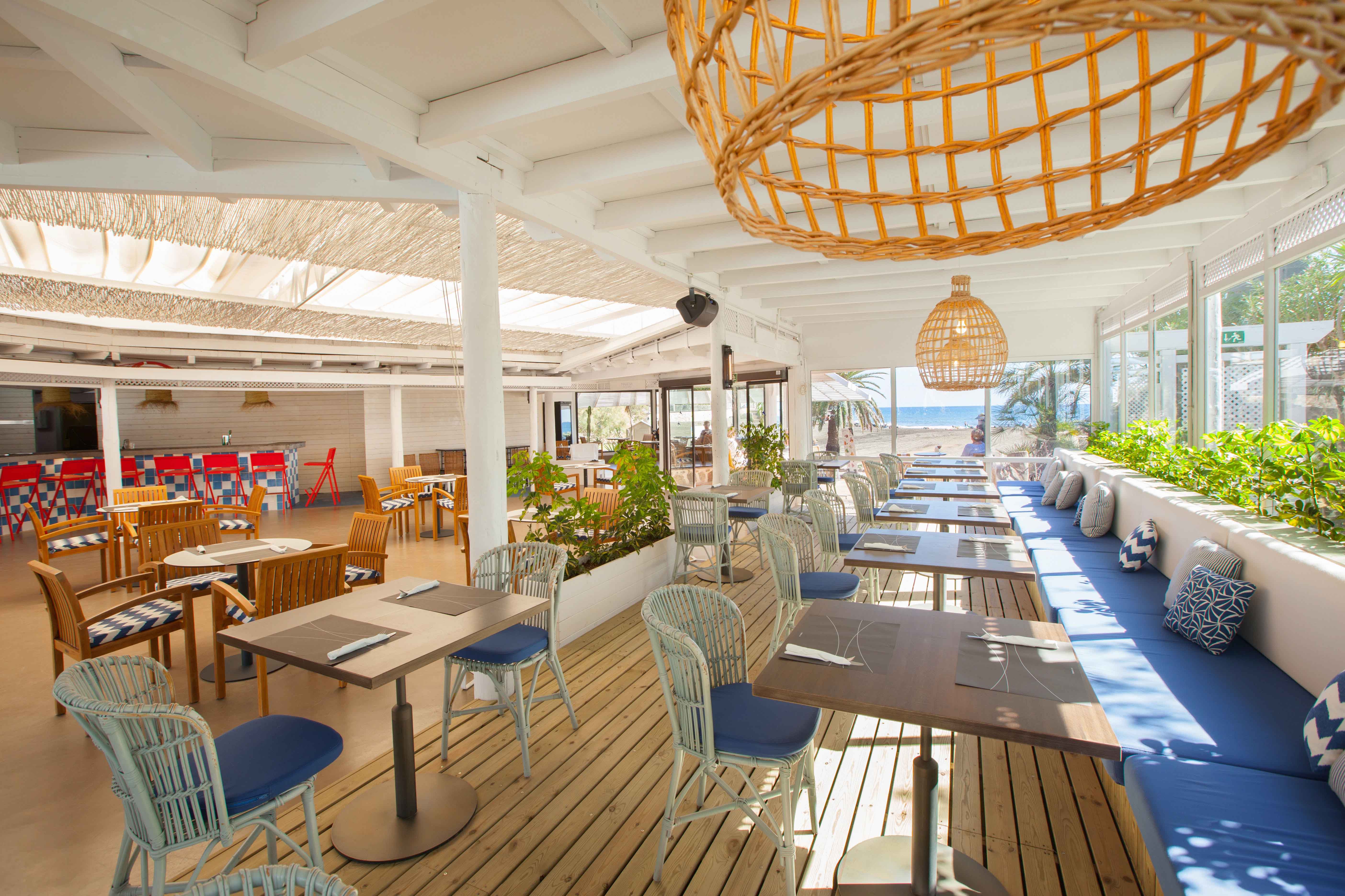 bares hotel corallium