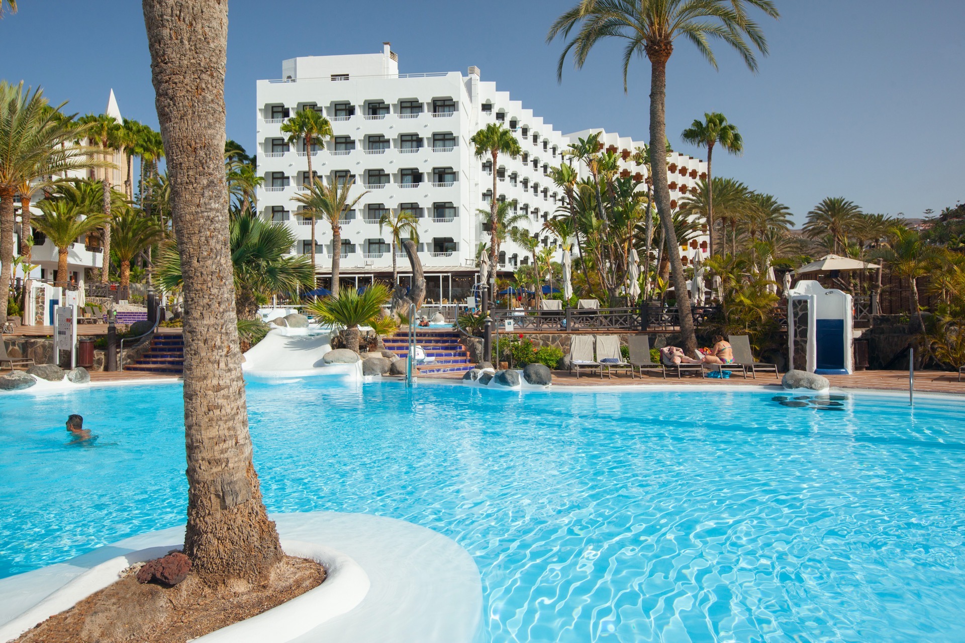 imagenes piscina corallium beach by lopesan hotels