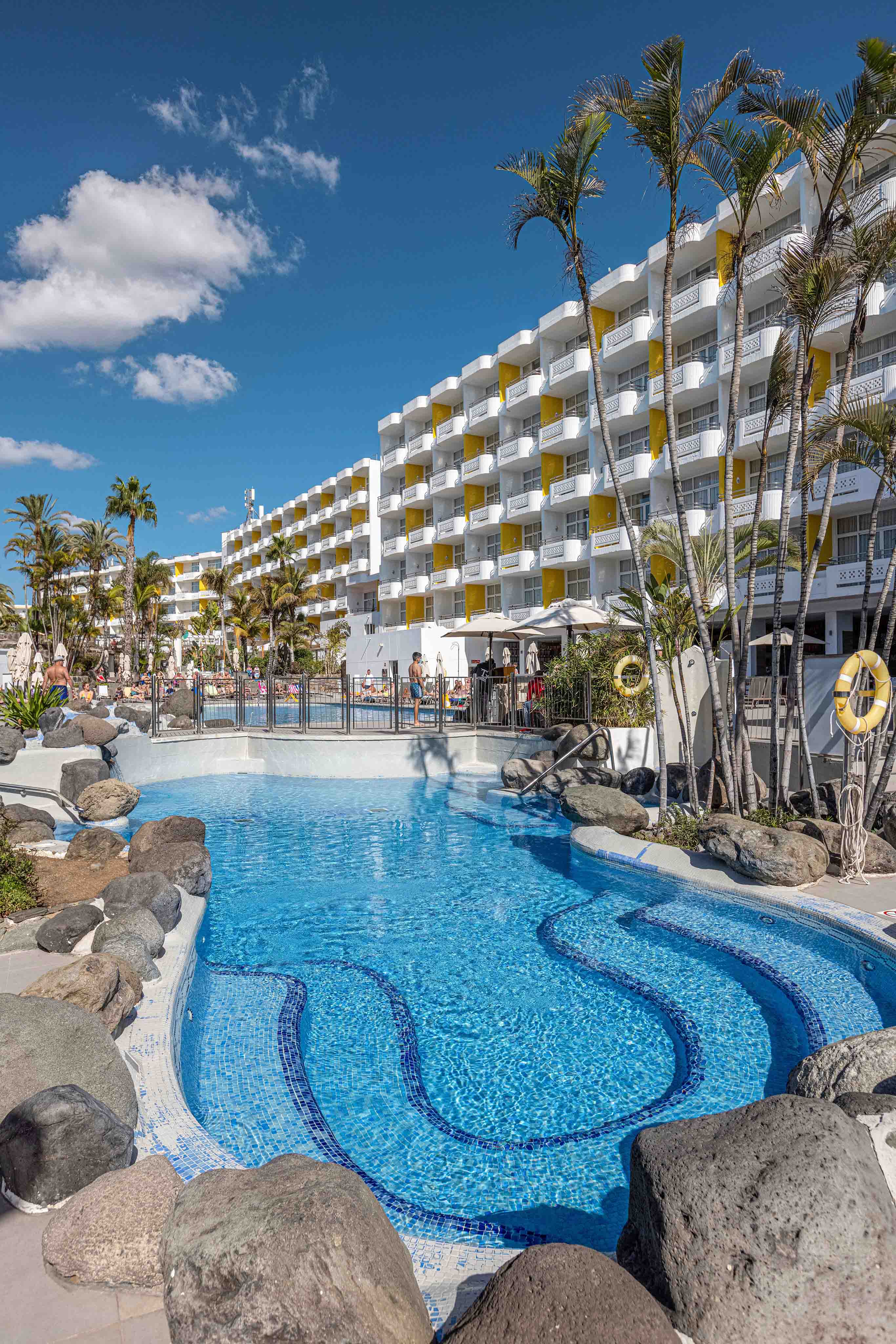 fun pool bereich abora catarina by lopesan hotels