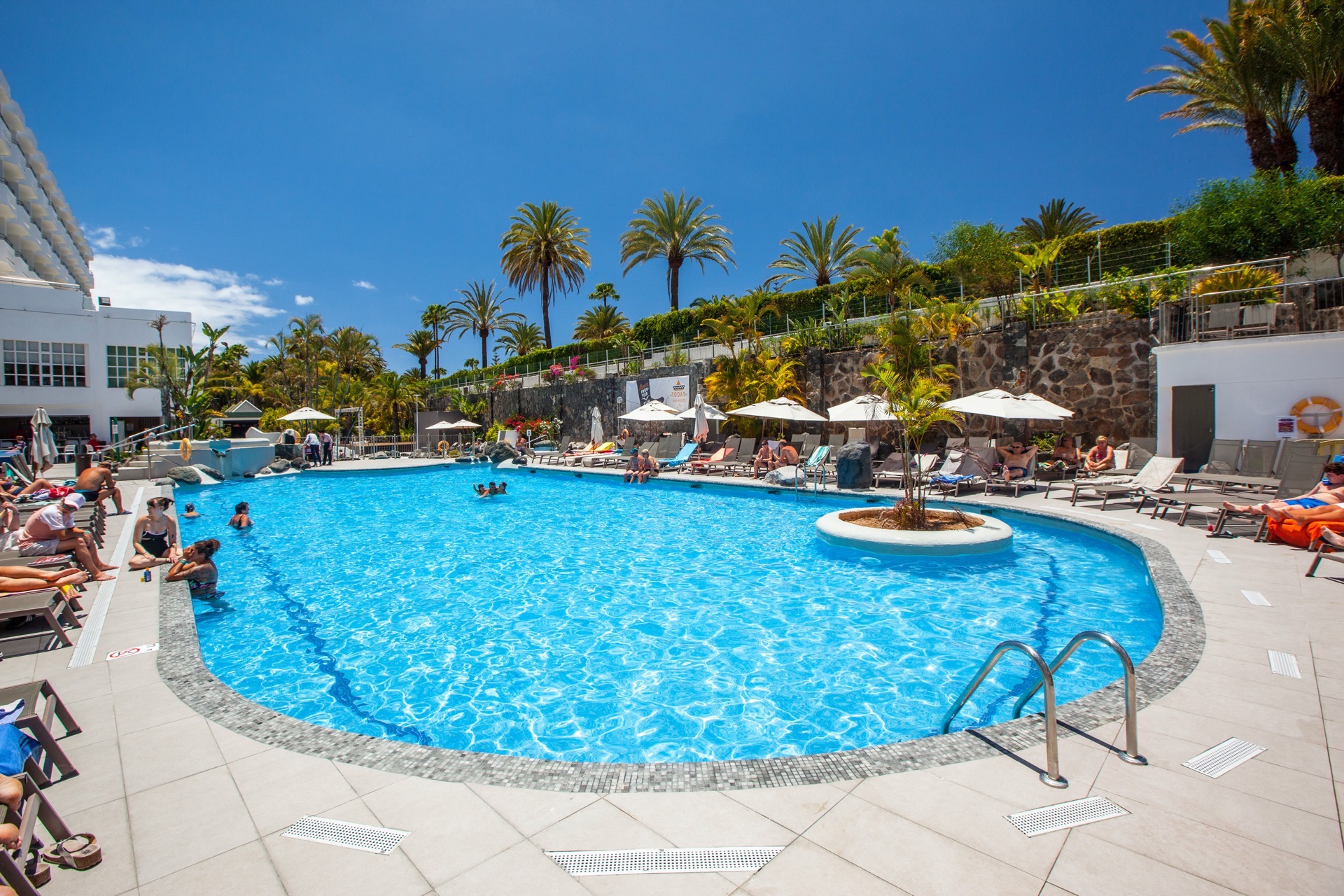 foto hauptpool hotel abora catarina