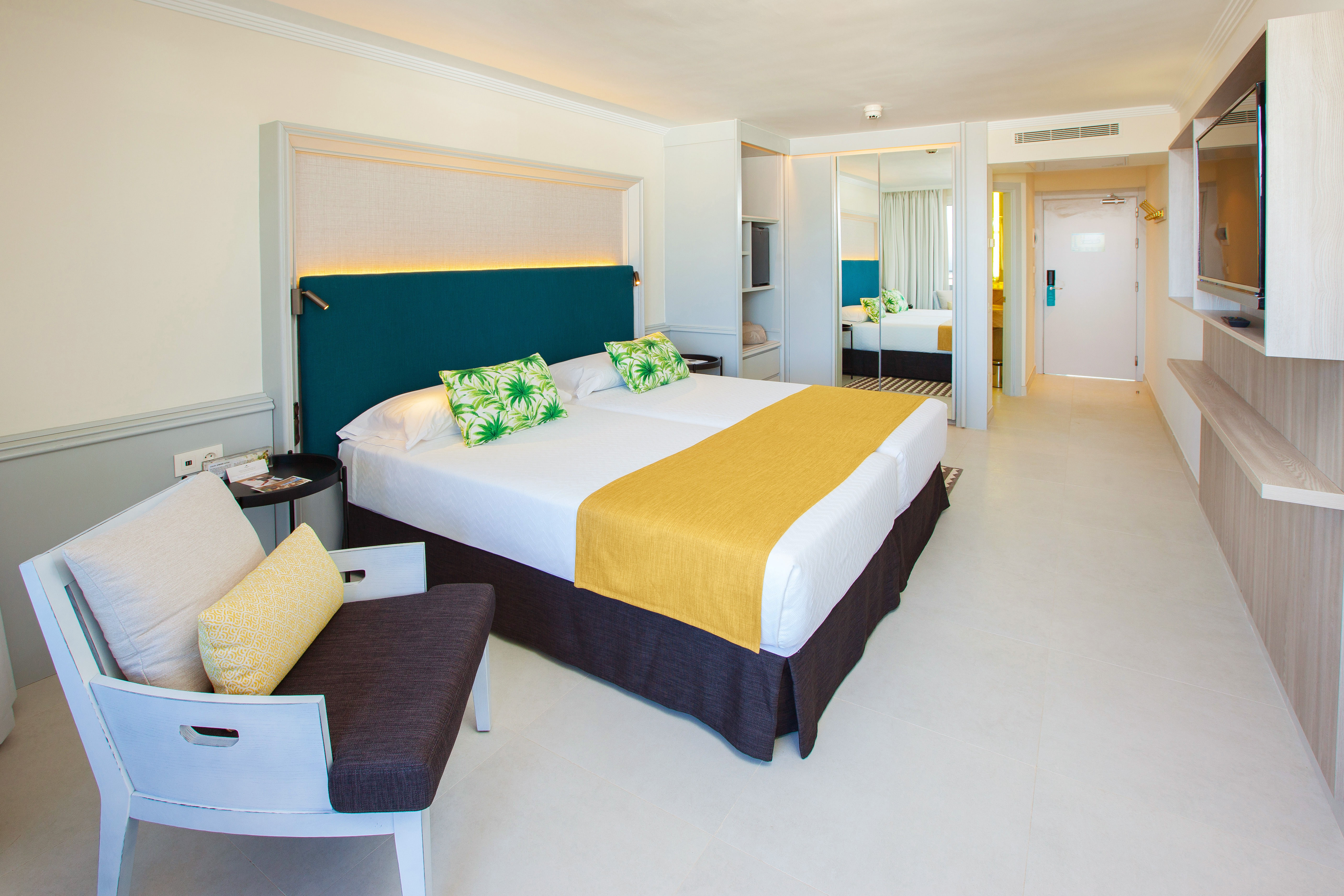 bett doppelzimmer standard economy hotel corallium dunamar