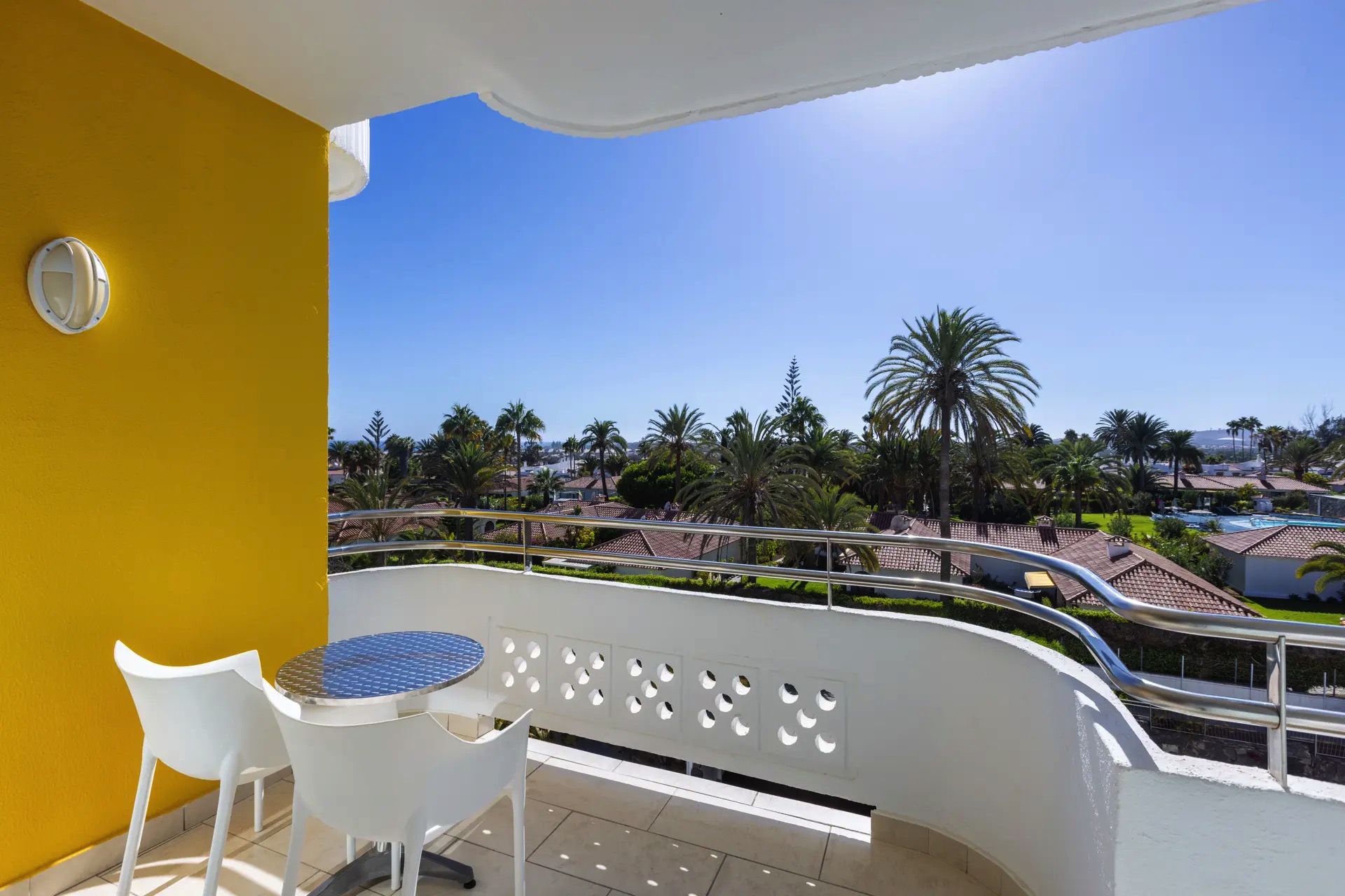 terraza-habitacion-double-standard-view-hotel-abora-catarina