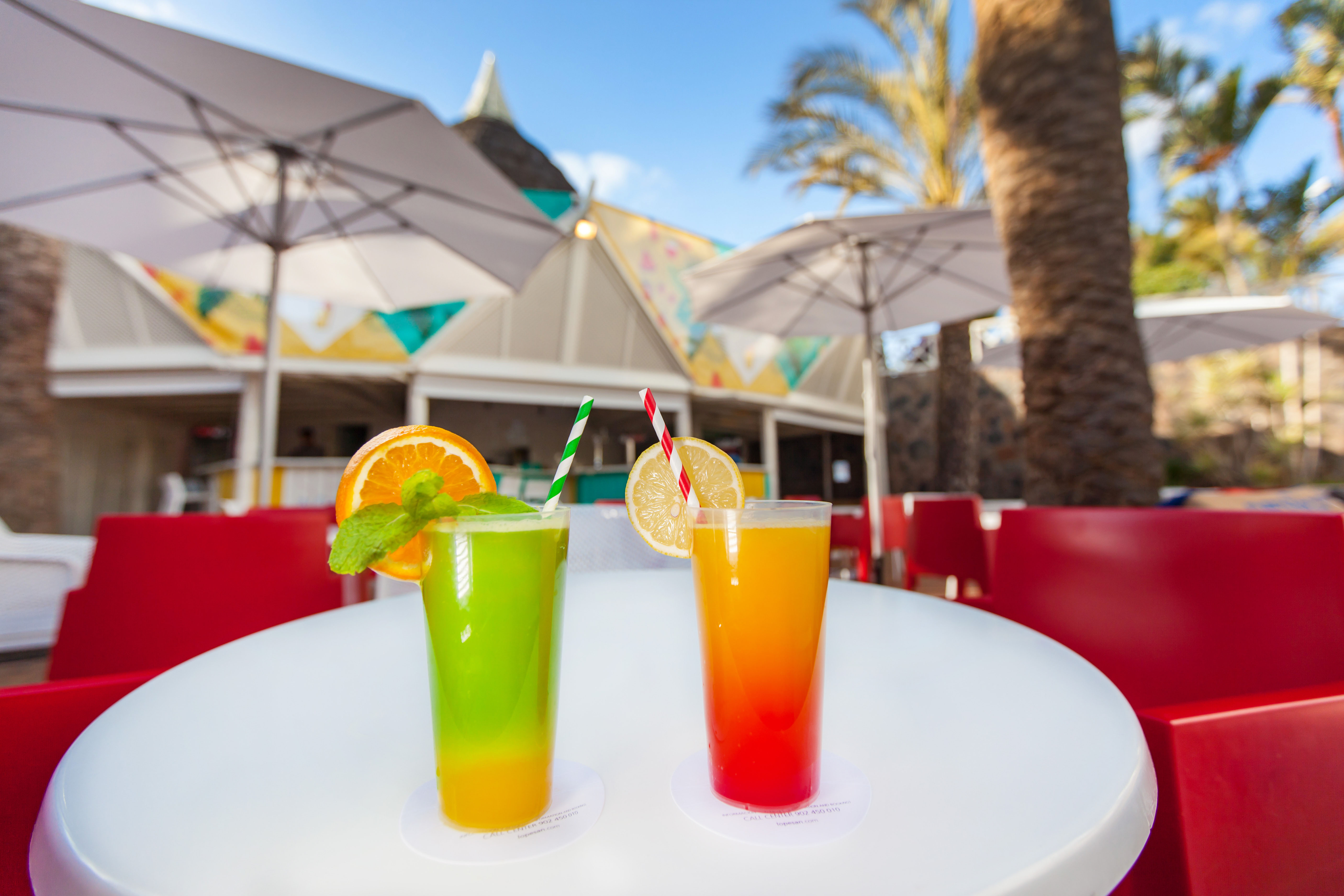 island bar piscina abora buenaventura