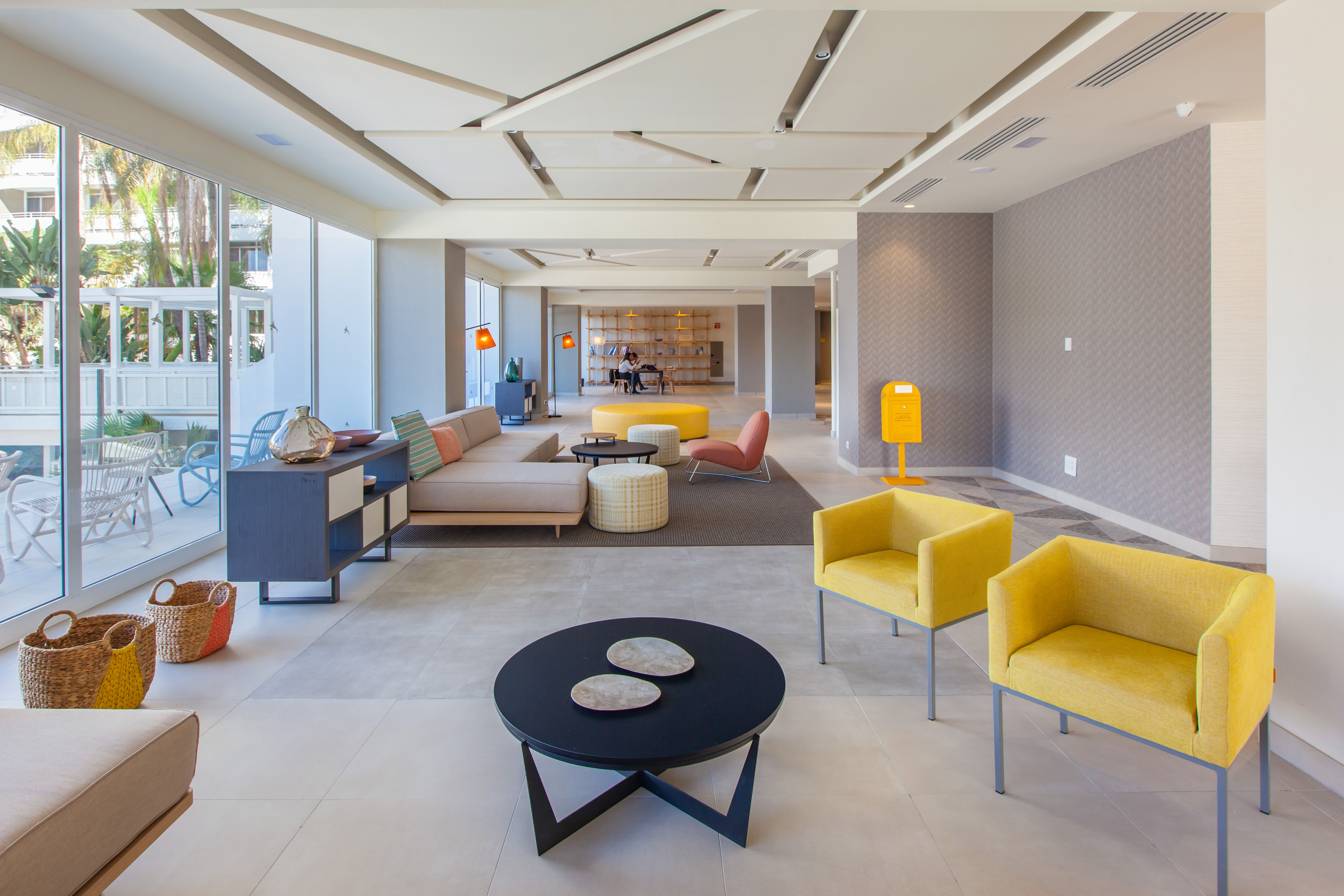 abora buenaventura photos waiting room