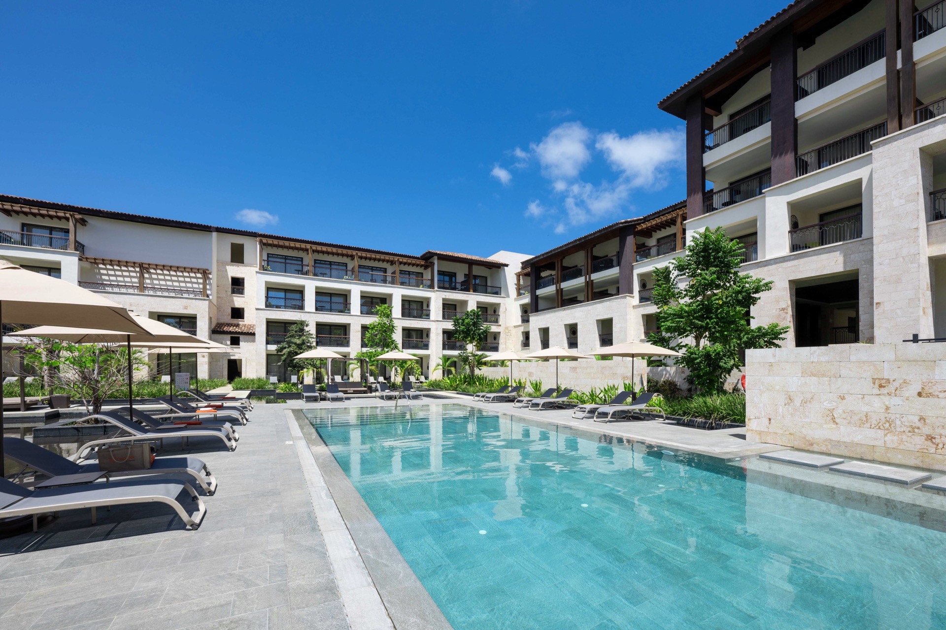 exterior hotel lopesan costa bavaro photos