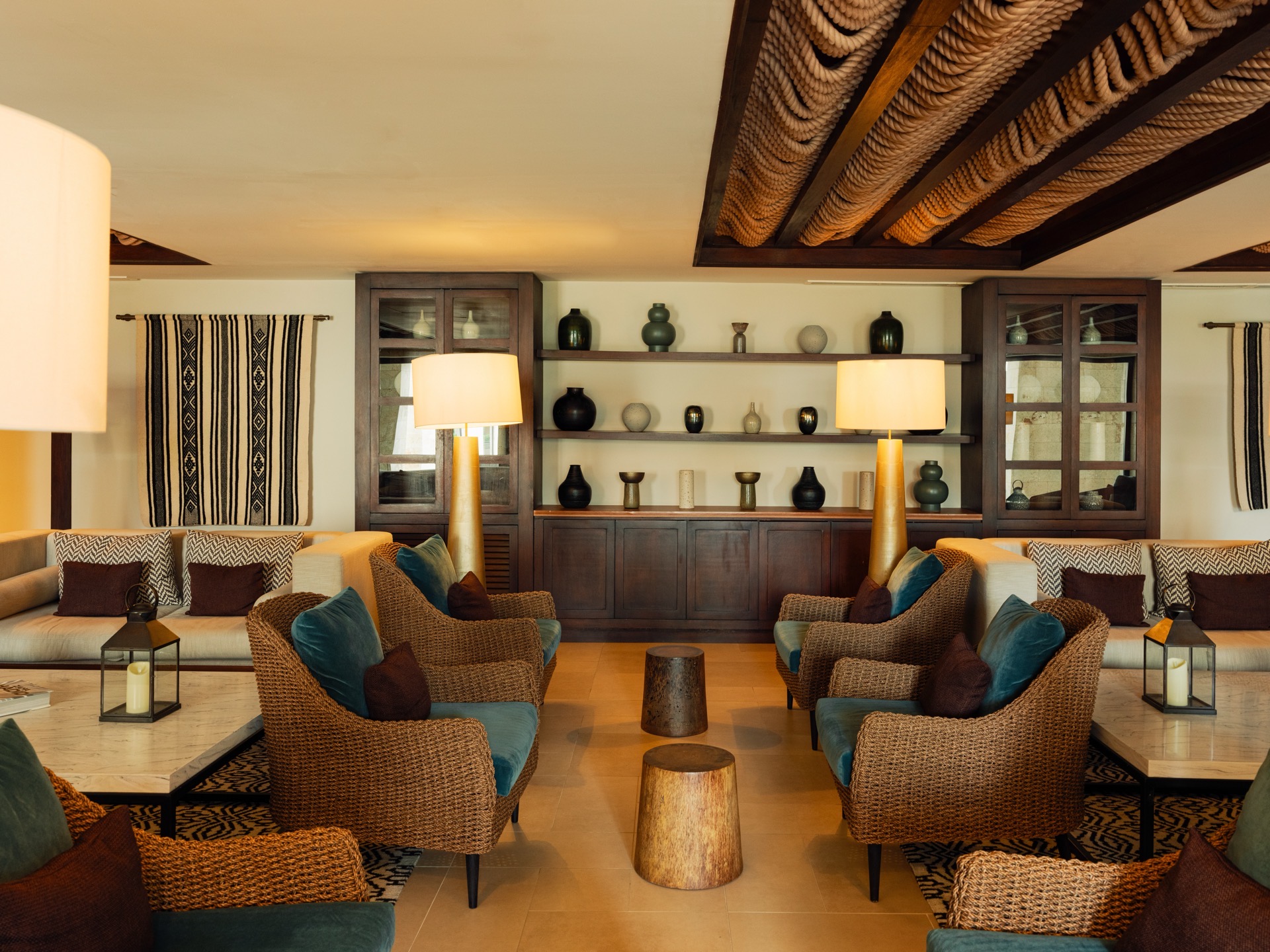 images and photos lobby lopesan costa bavaro bar