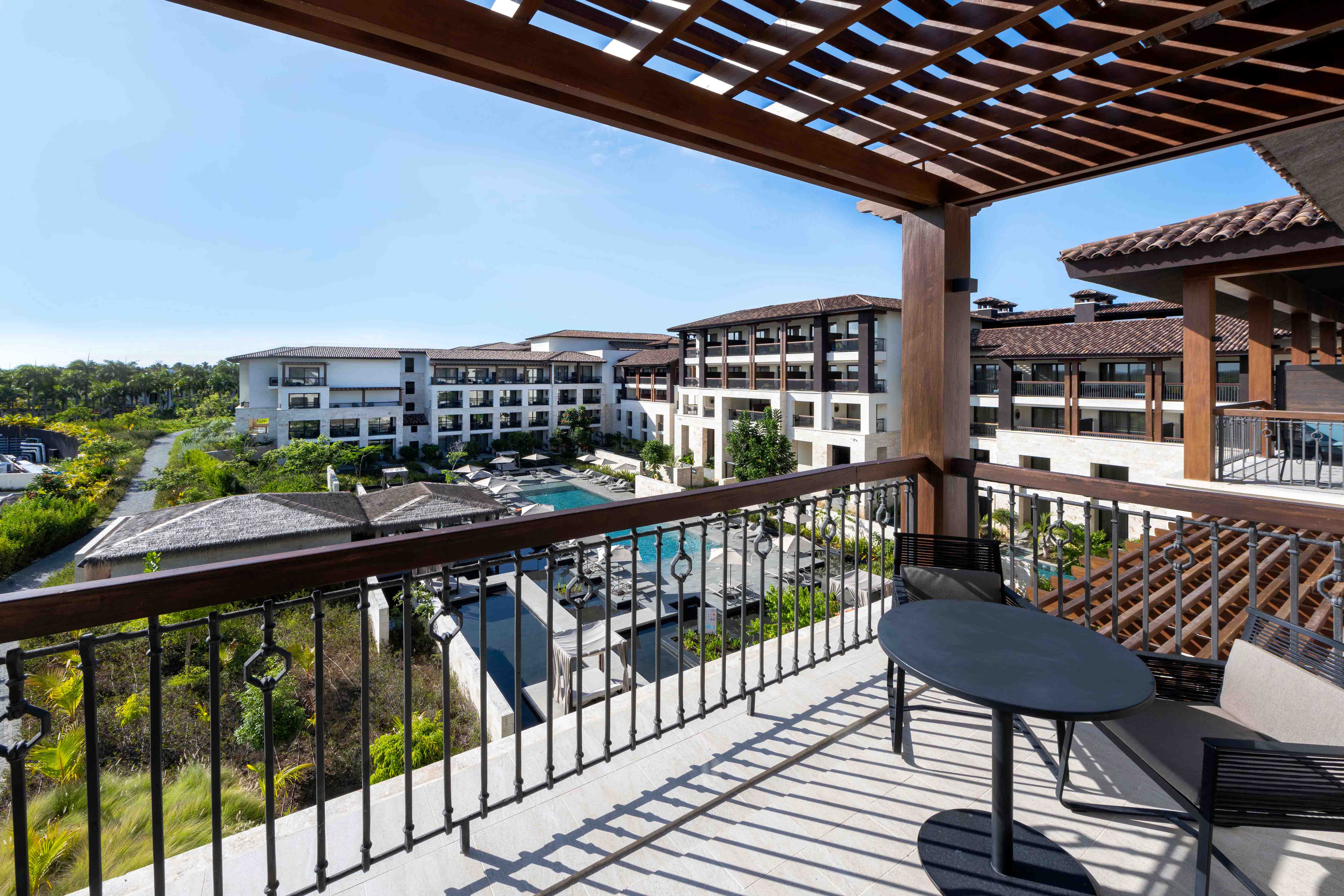 terrasse adults king pool view junior suite lopesan costa bavaro