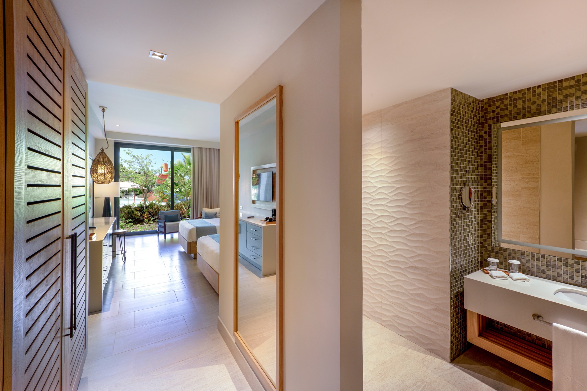 entrance resort queen handicap junior suite lopesan costa bavaro resort
