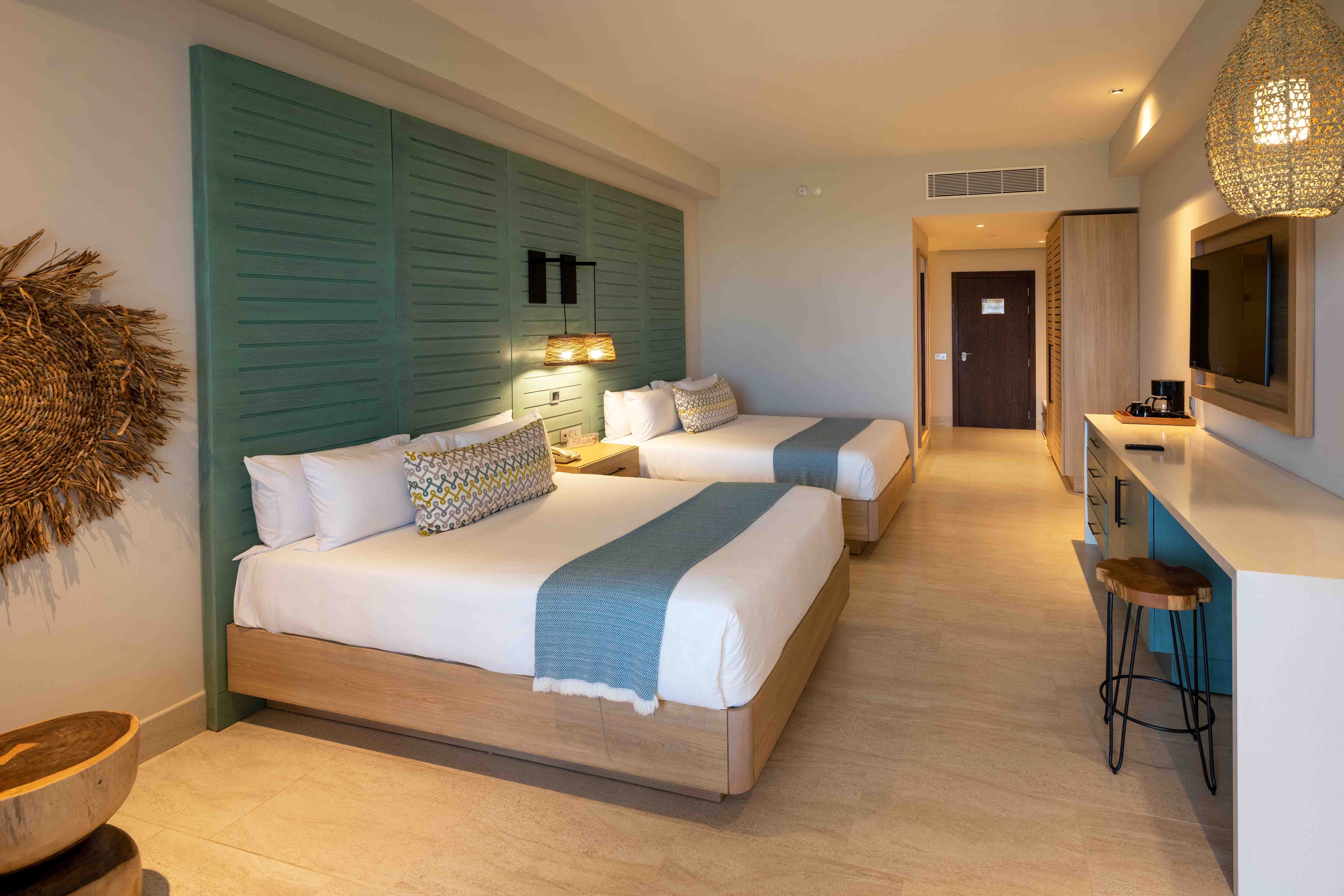 beds resort queen tropical junior suite lopesan costa bavaro resort