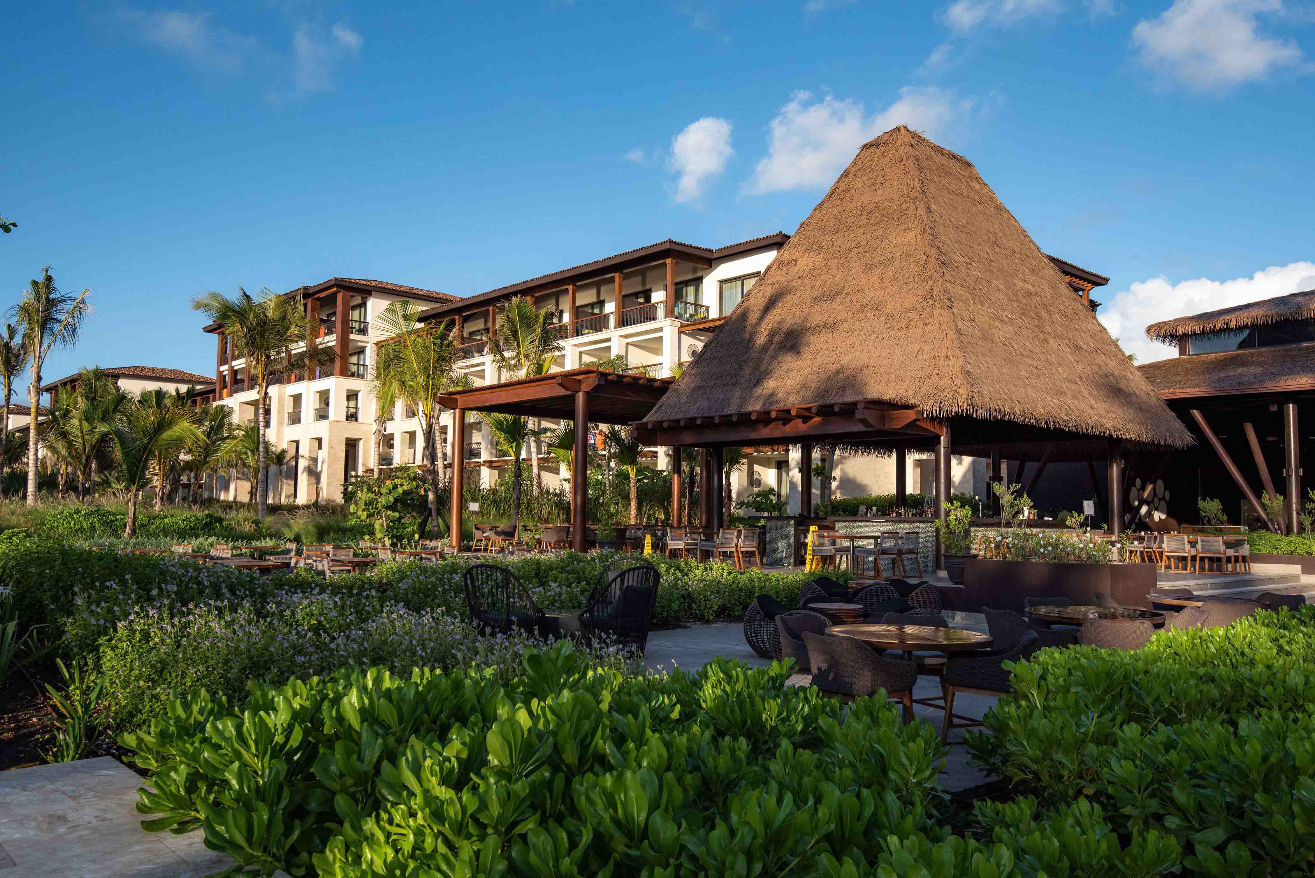 beach clubs lopesan costa bavaro resort spa & casino
