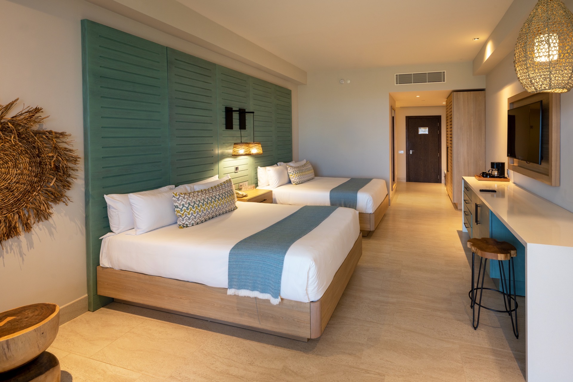 beds adults queen tropical junior suite lopesan costa bavaro