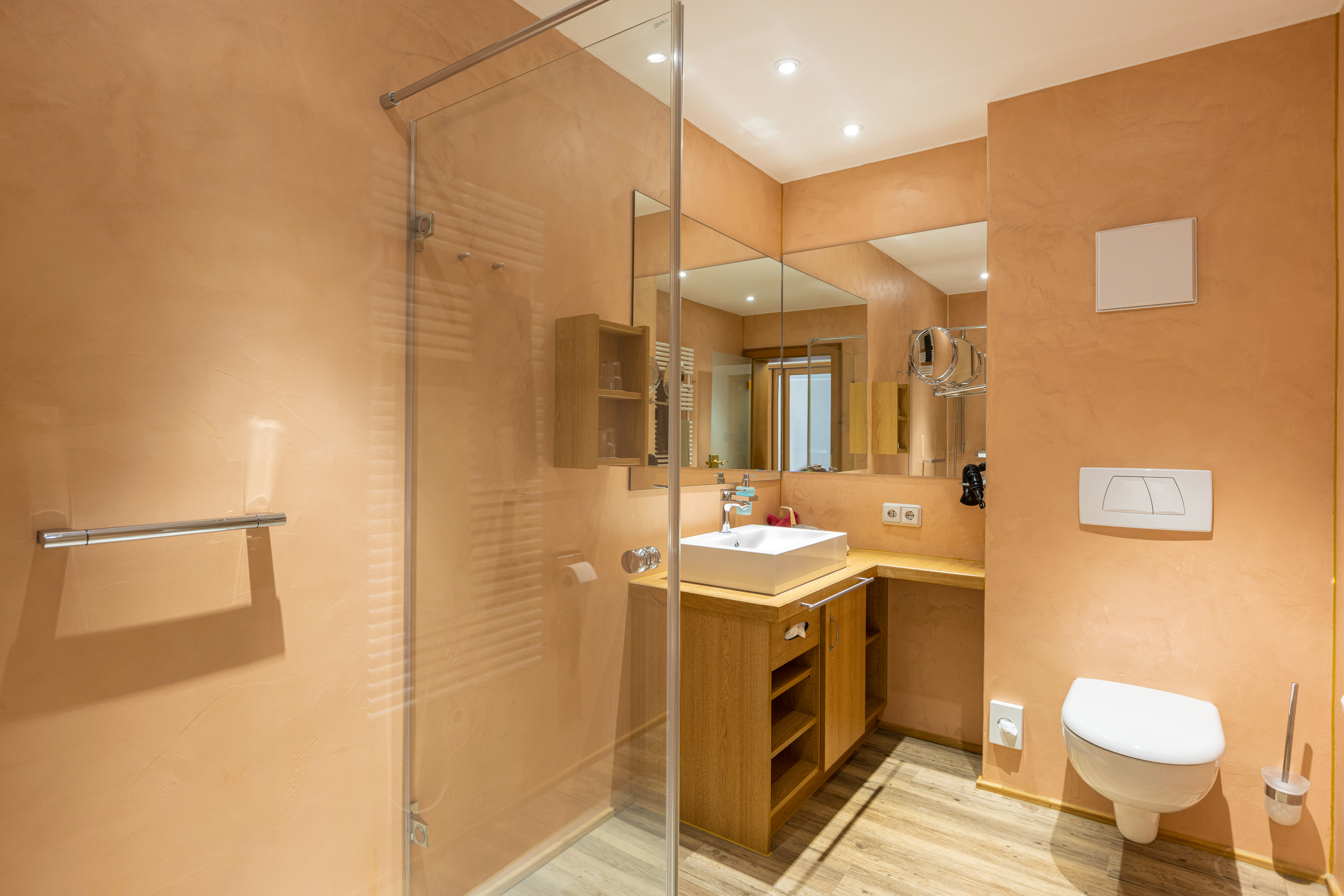 fotos baño habitaciones hotel ifa alpenhof wildental grand lit