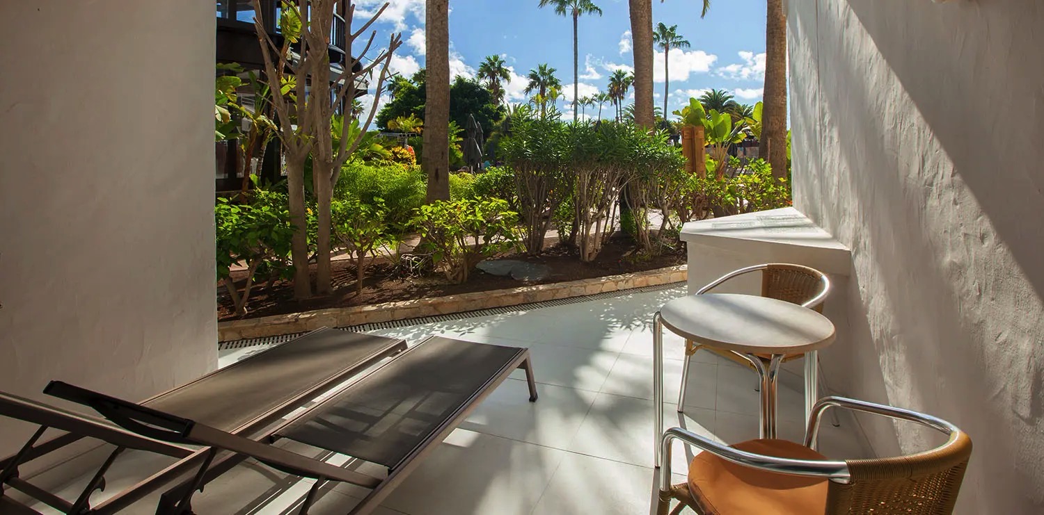 terrasse doppelzimmer standard corallium dunamar by lopesan hotels