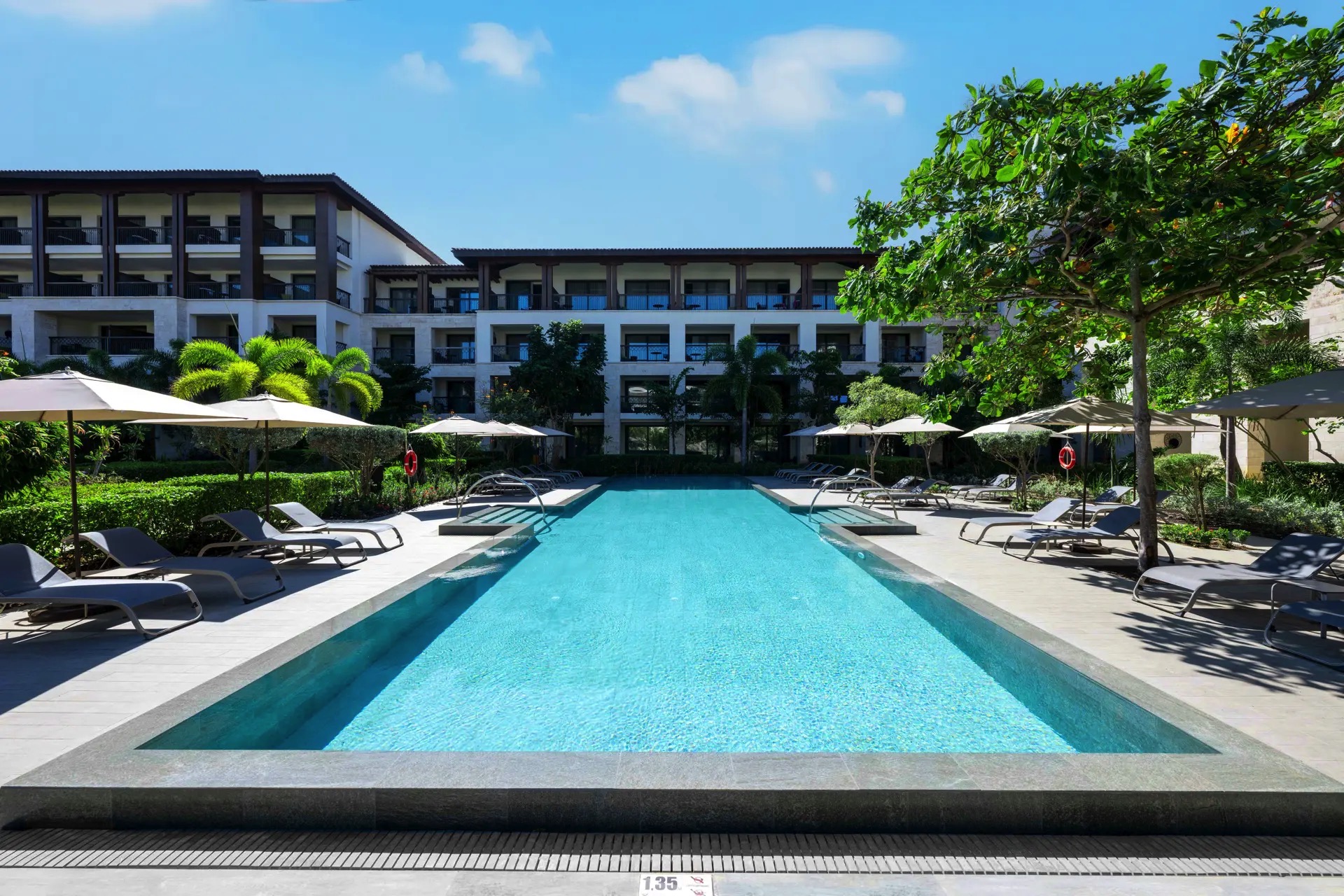 bávaro-pool lopesan costa bávaro spa & casino