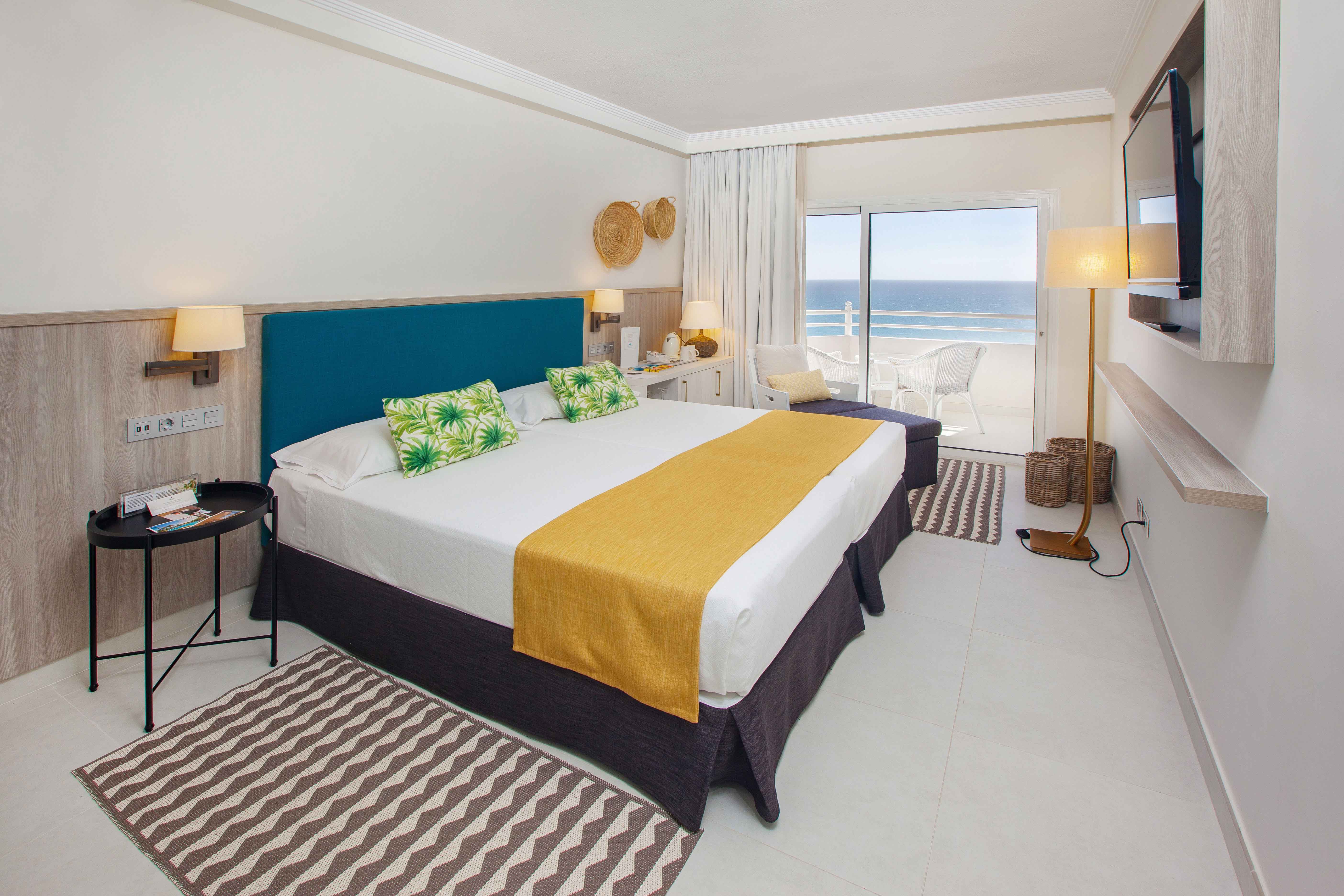 rooms corallium dunamar by lopesan hotels