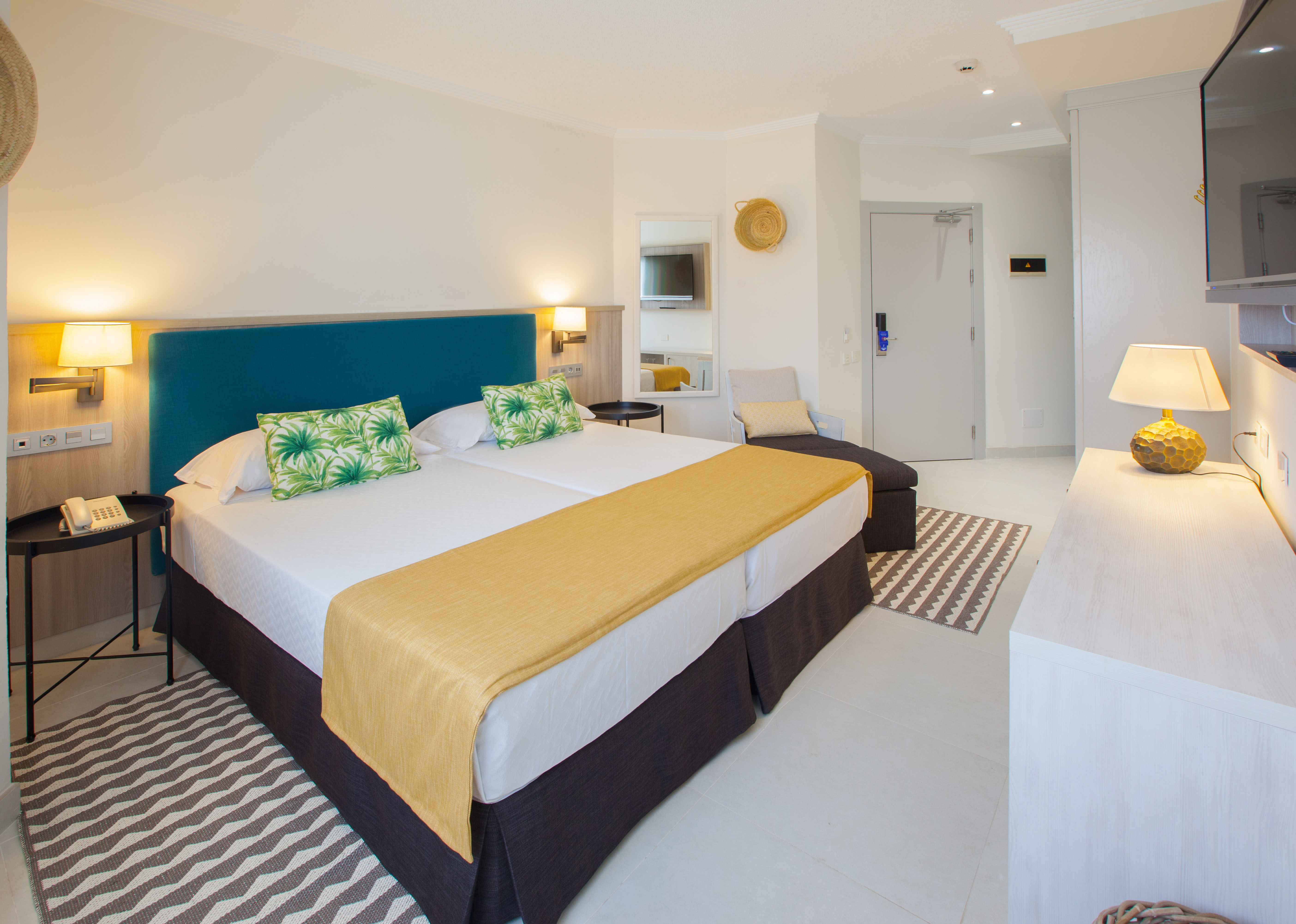 bett doppelzimmer standard budget hotel corallium dunamar
