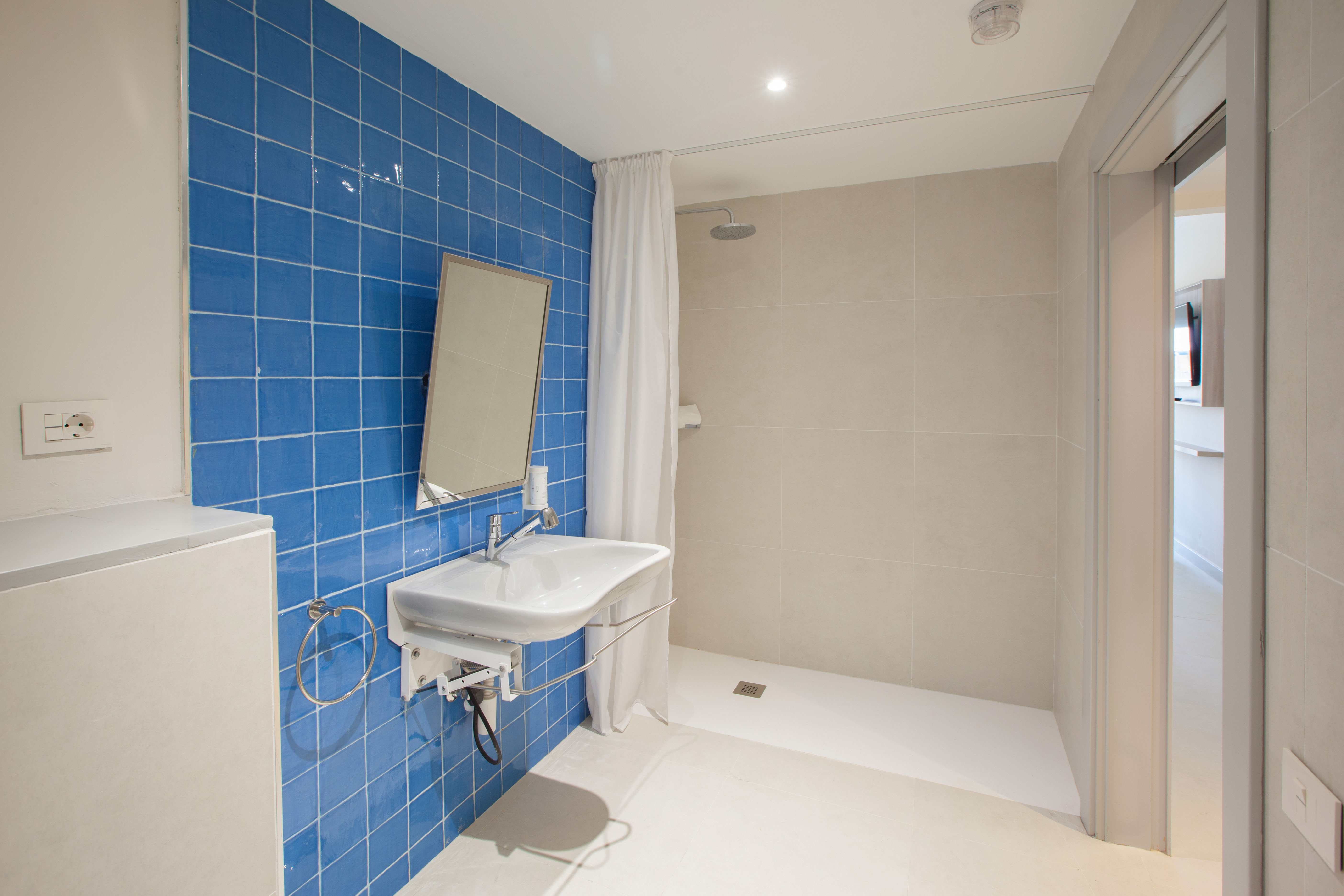 Bad Standard Doppelzimmer Fotos Corallium Dunamar