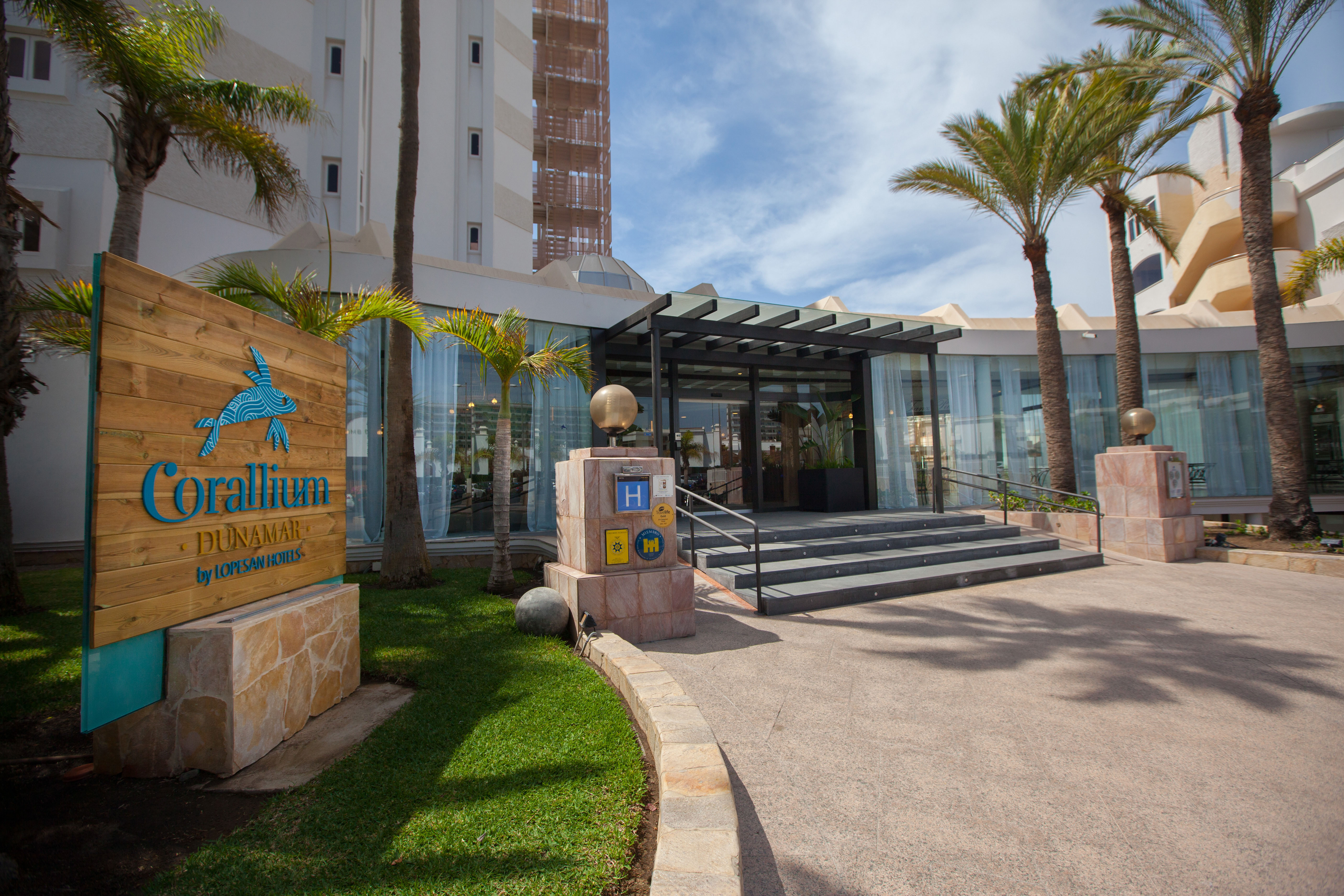 bilder und fotos corallium dunamar by lopesan hotels eingang