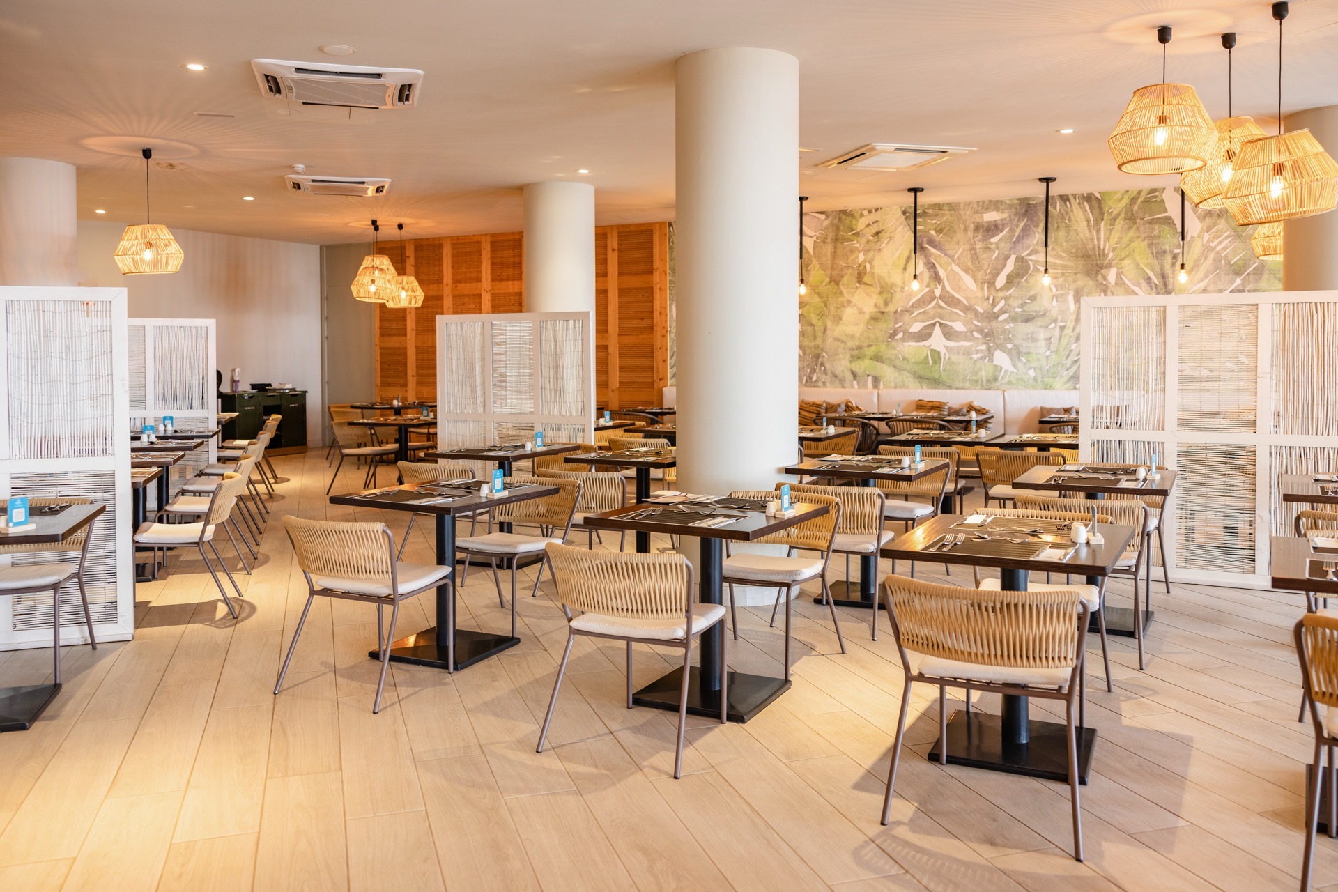 Restaurant Innenbereich Fotos Corallium Dunamar