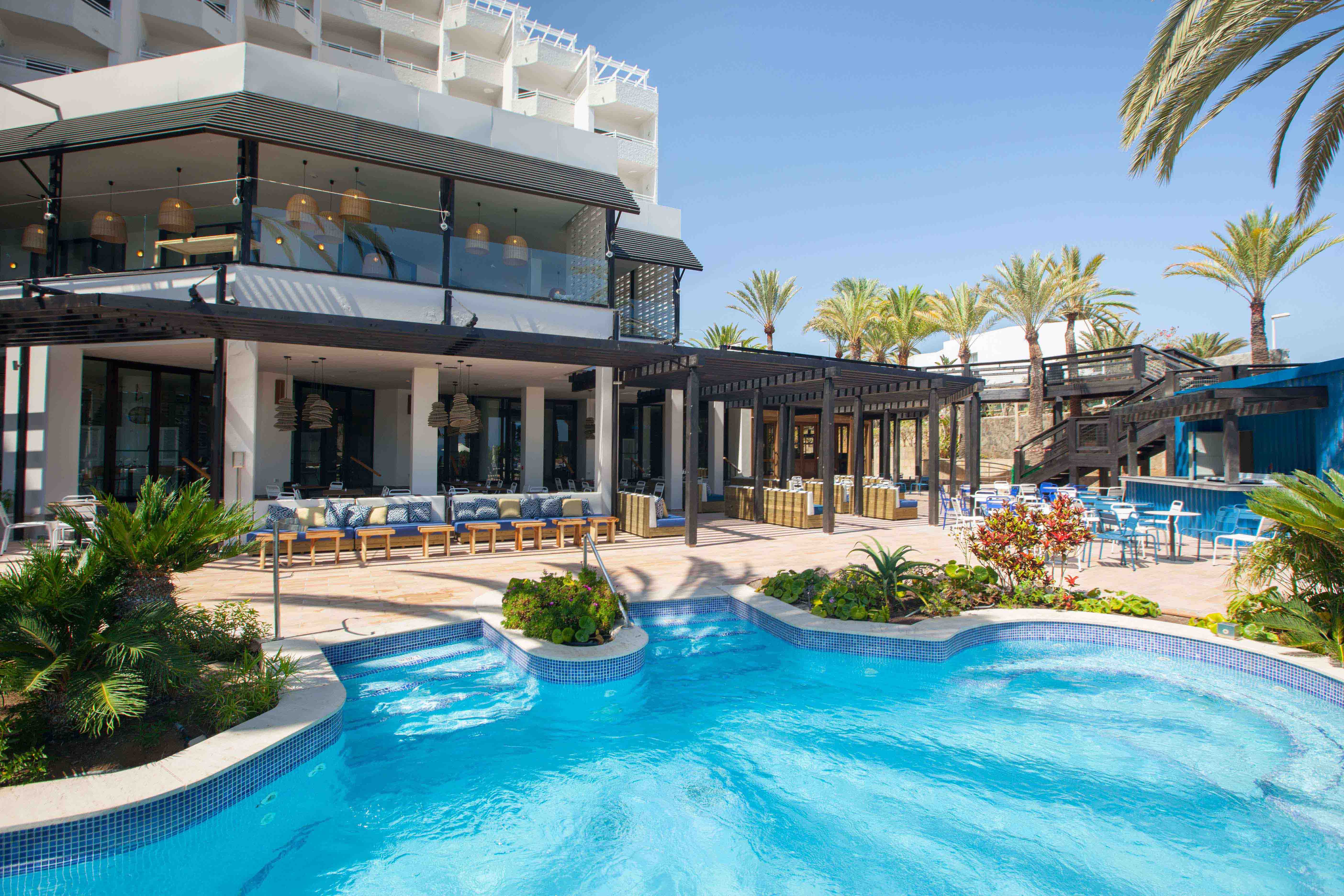 brisa piscina corallium dunamar by lopesan hotels