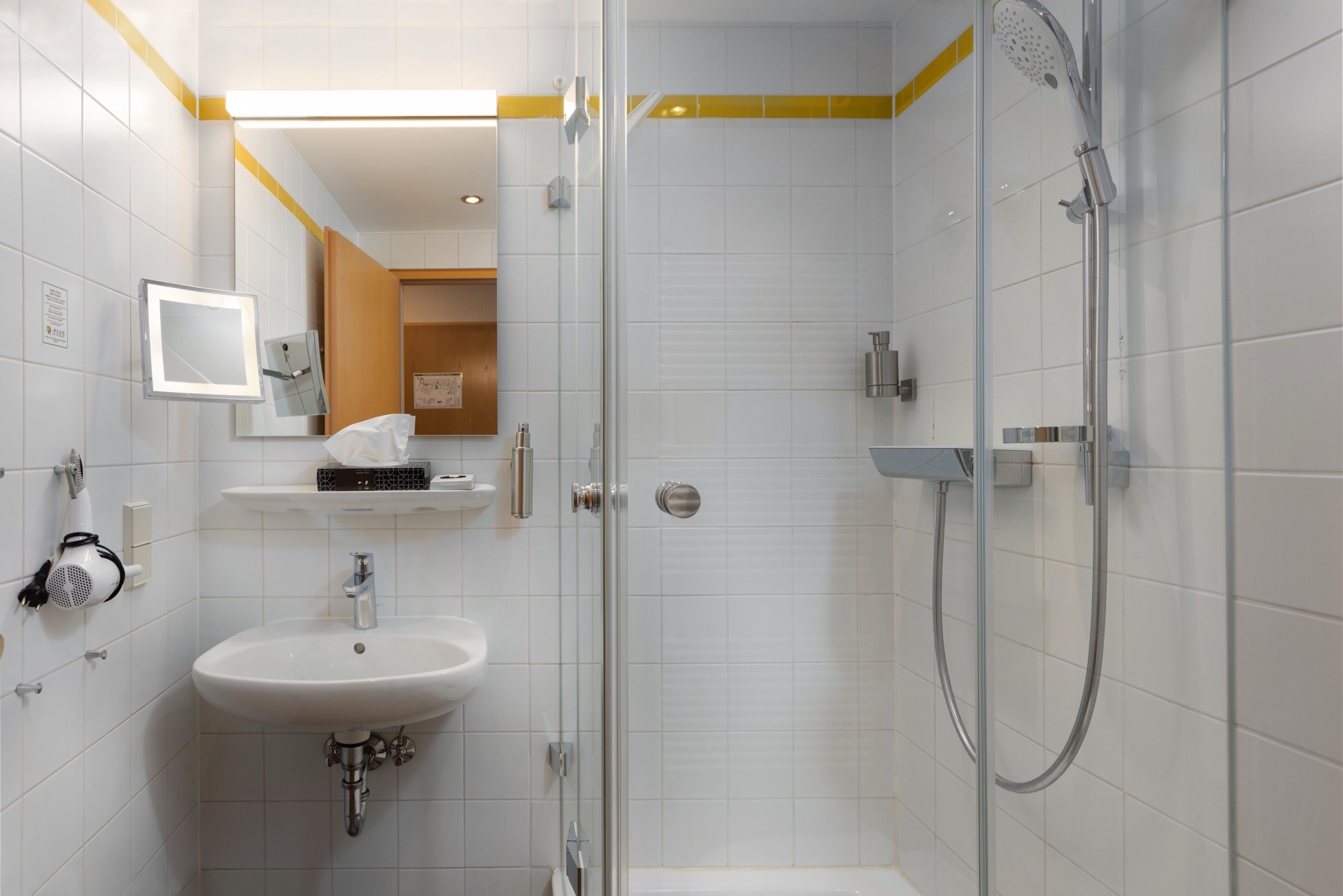 baño habitación individual vista ifa alpenrose hotel