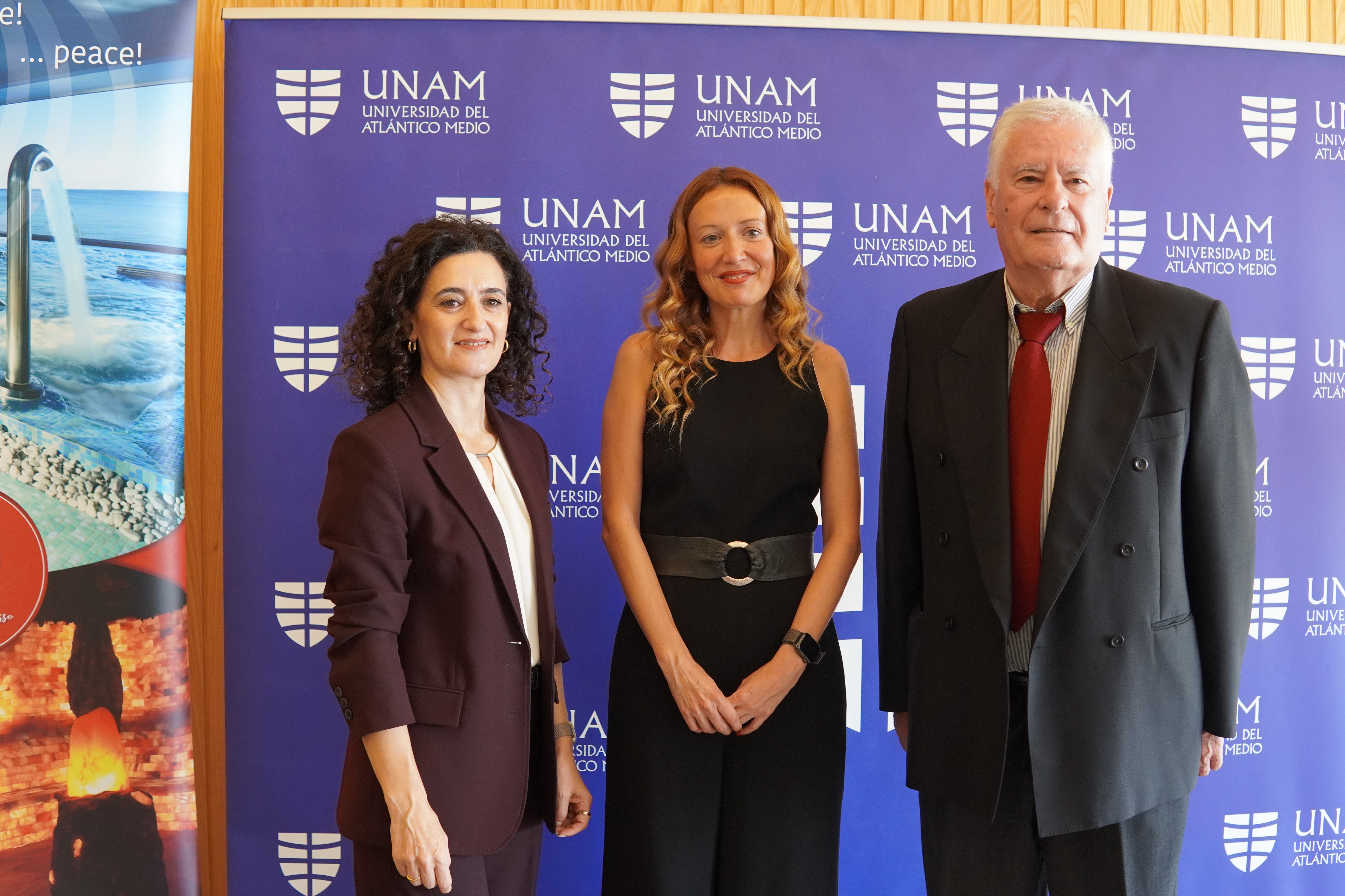 Cristina Tejo, Ana González y Eduardo Navarro