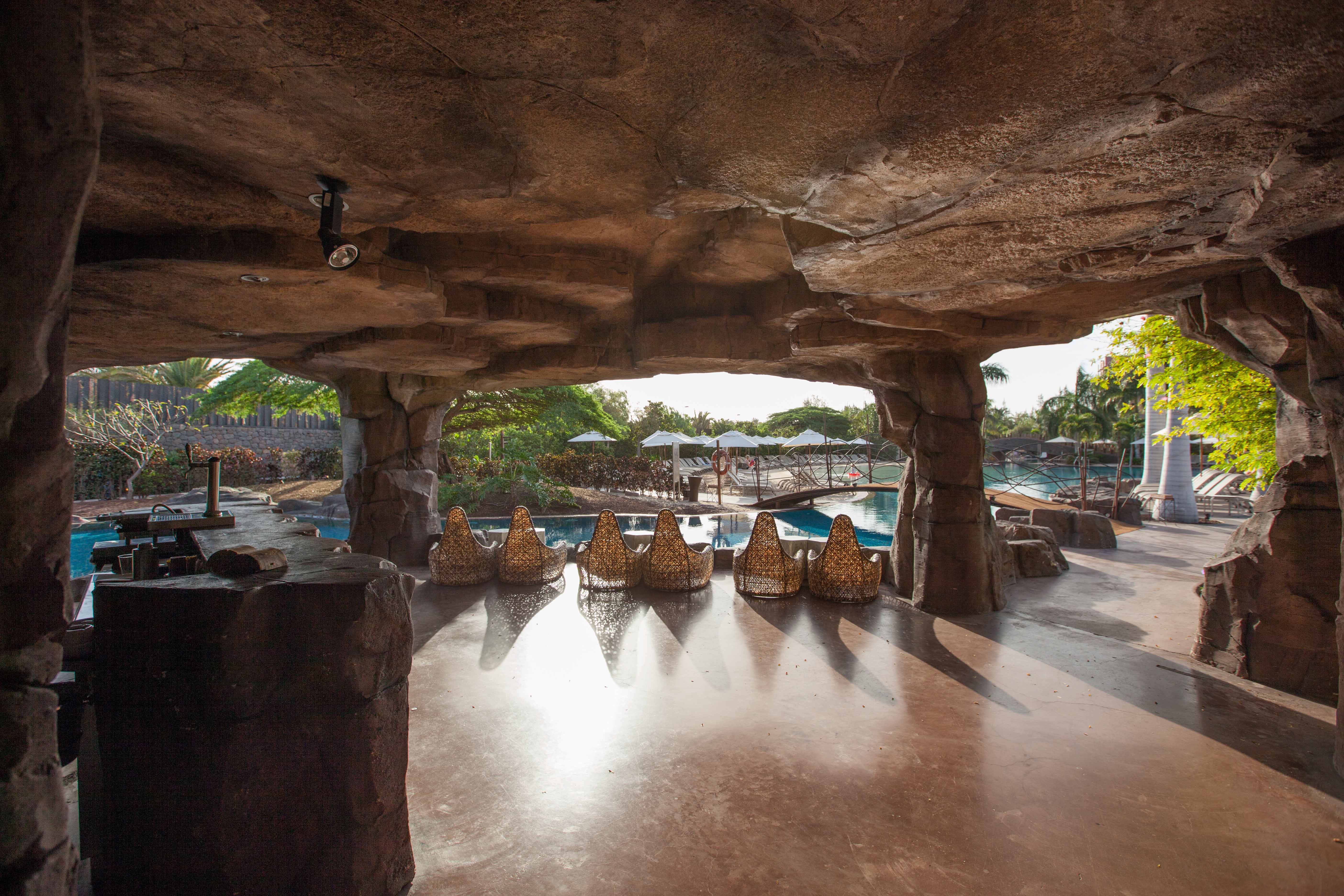 pool bar hotel lopesan baobab resort henry stanley