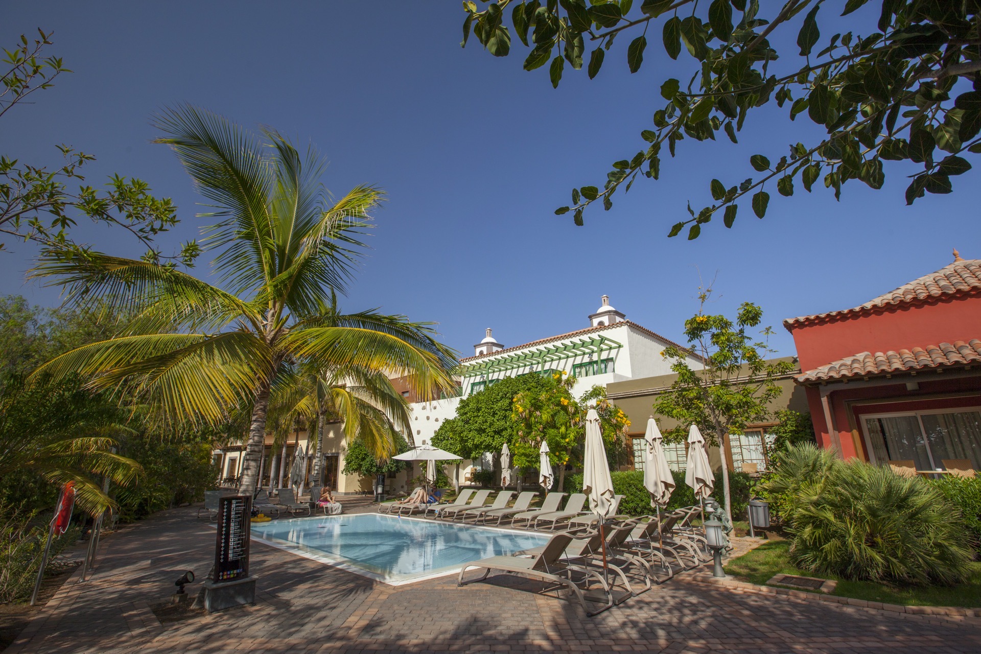 zona piscina infantil lopesan villa del conde resort & thalasso