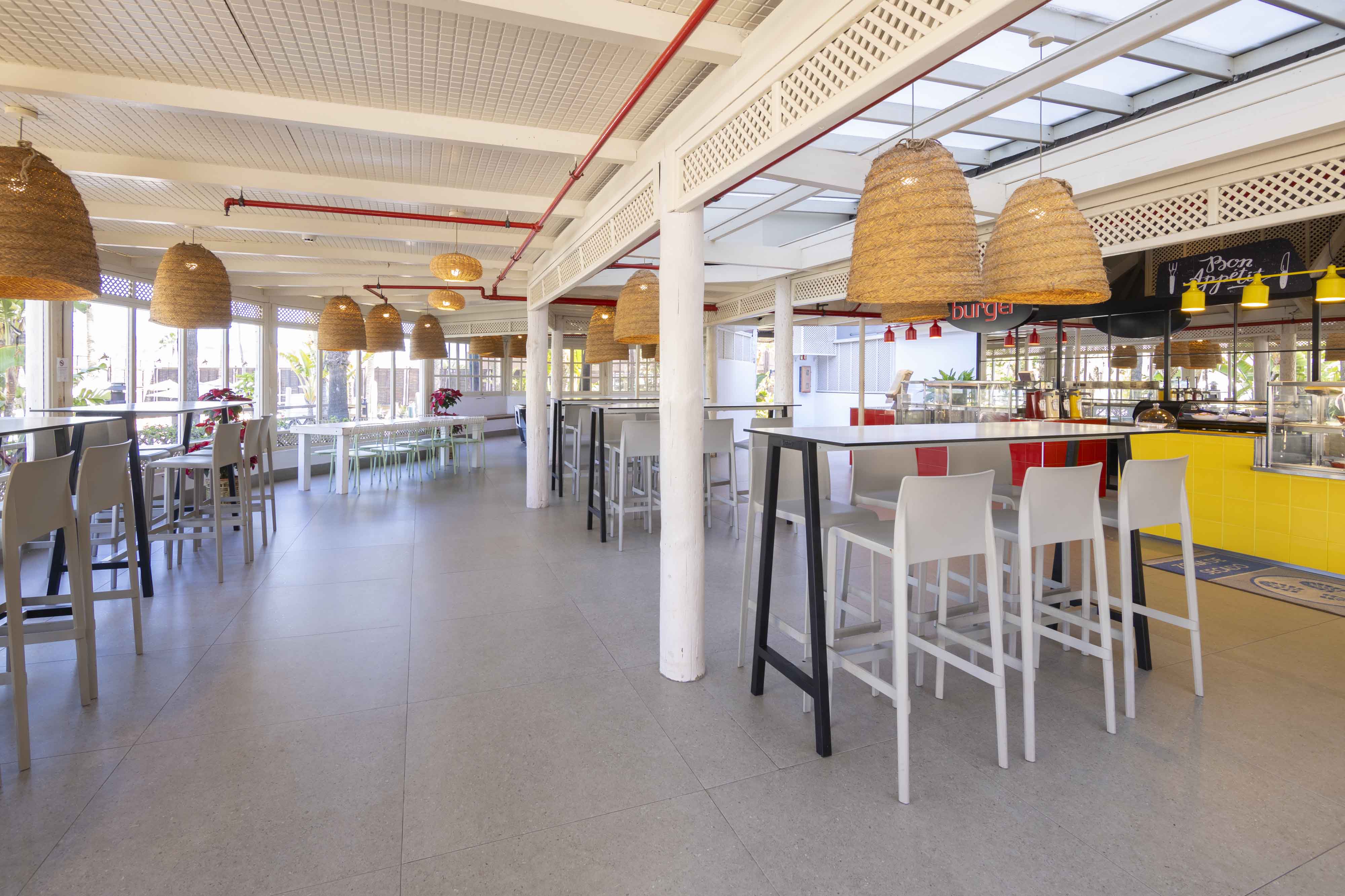 snack-and-go-bar-abora-continental-lopesan